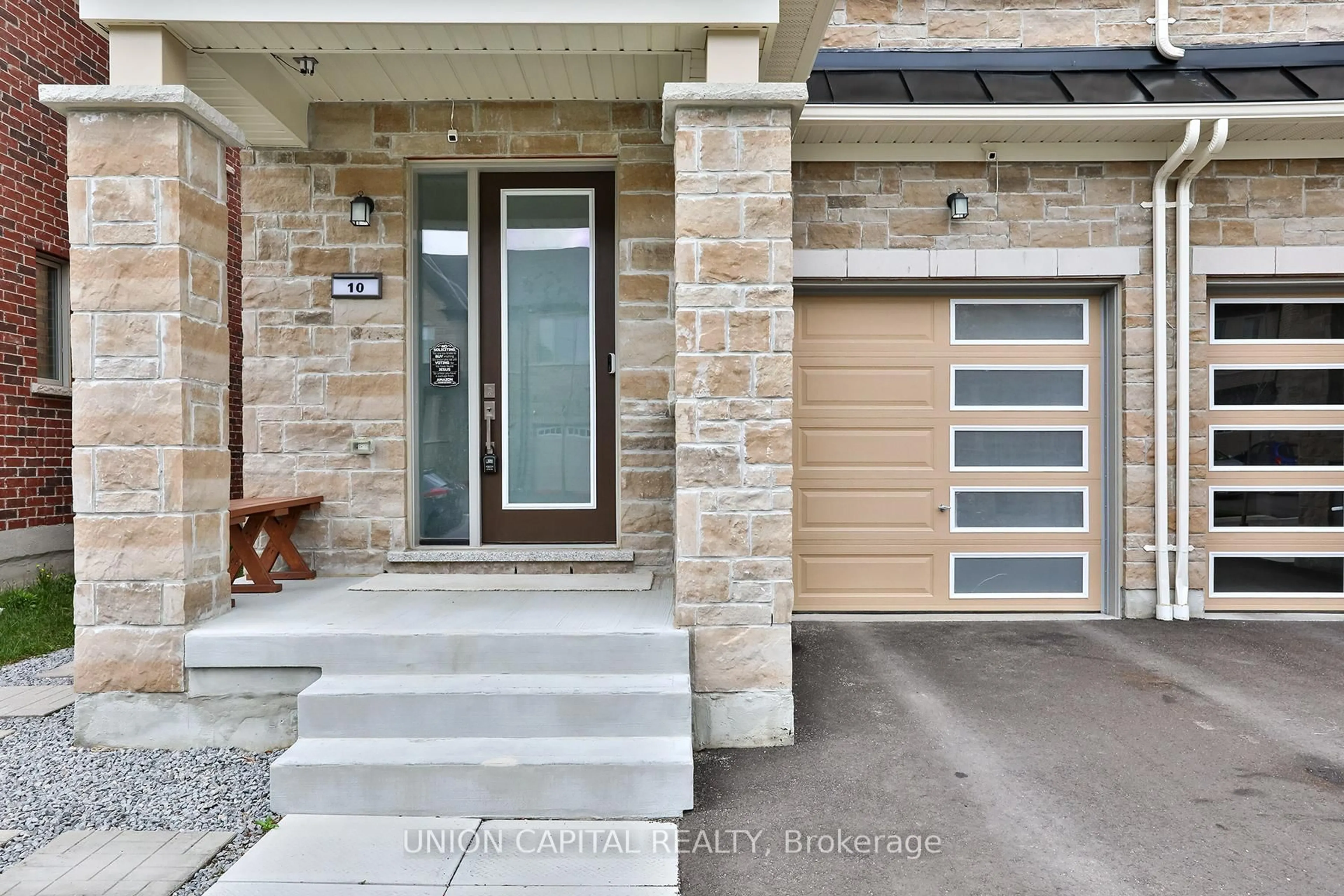Home with brick exterior material, street for 10 Flower Garden Tr, Whitchurch-Stouffville Ontario L4A 4V4