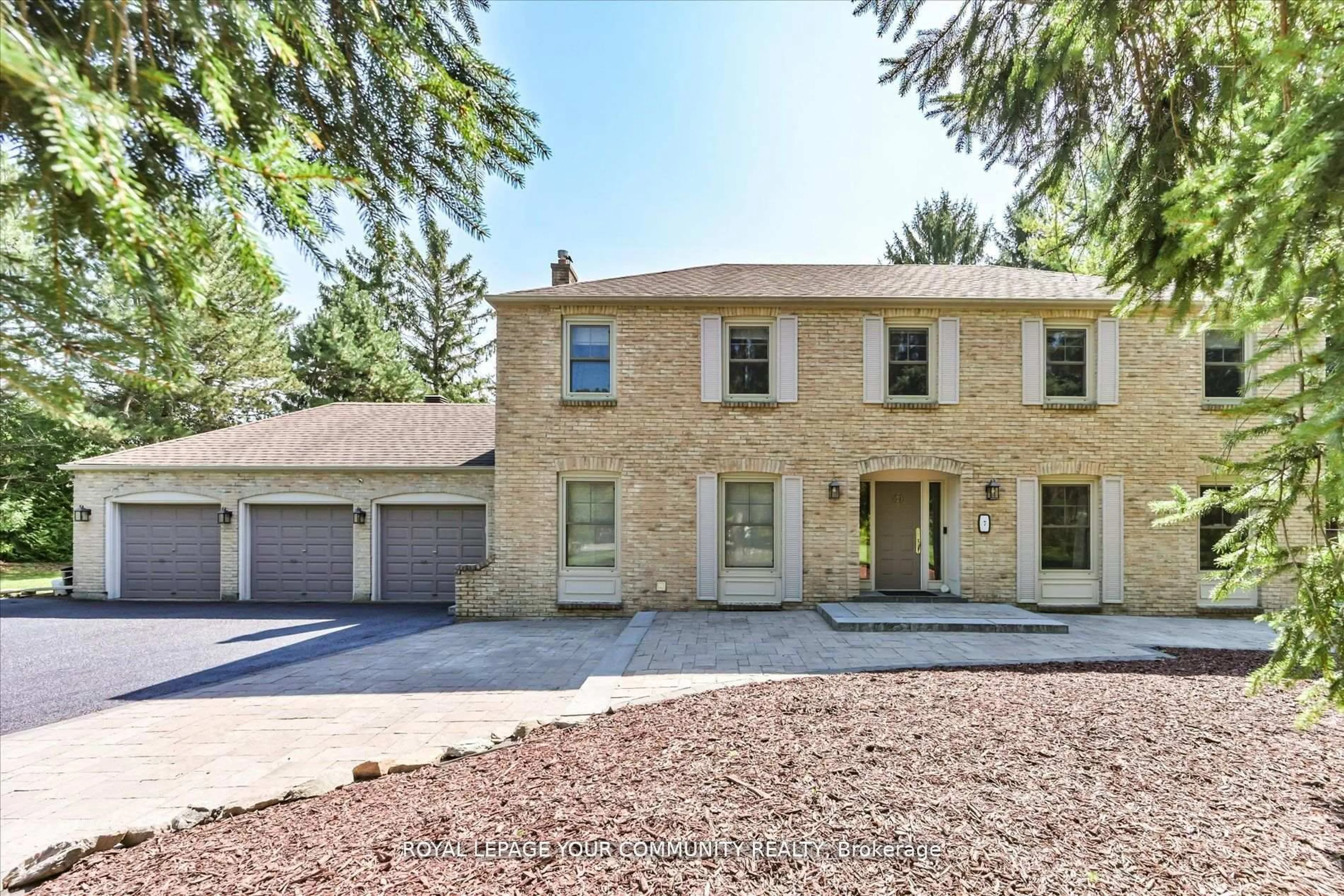 Home with brick exterior material, street for 7 Skyview Lane, Aurora Ontario L4G 6W5