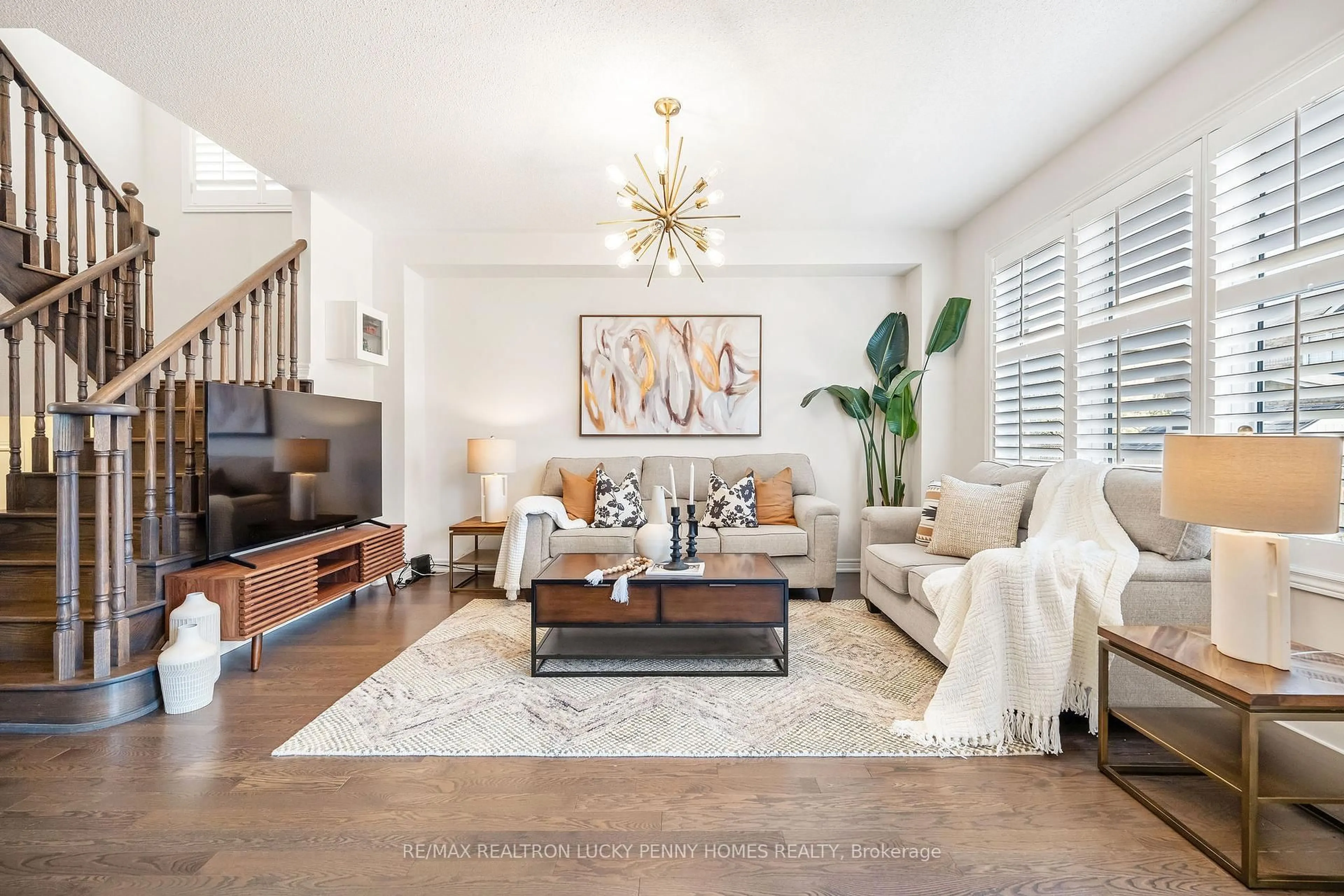 Living room with furniture, unknown for 19 Wermoth Crt, Markham Ontario L6E 0S6