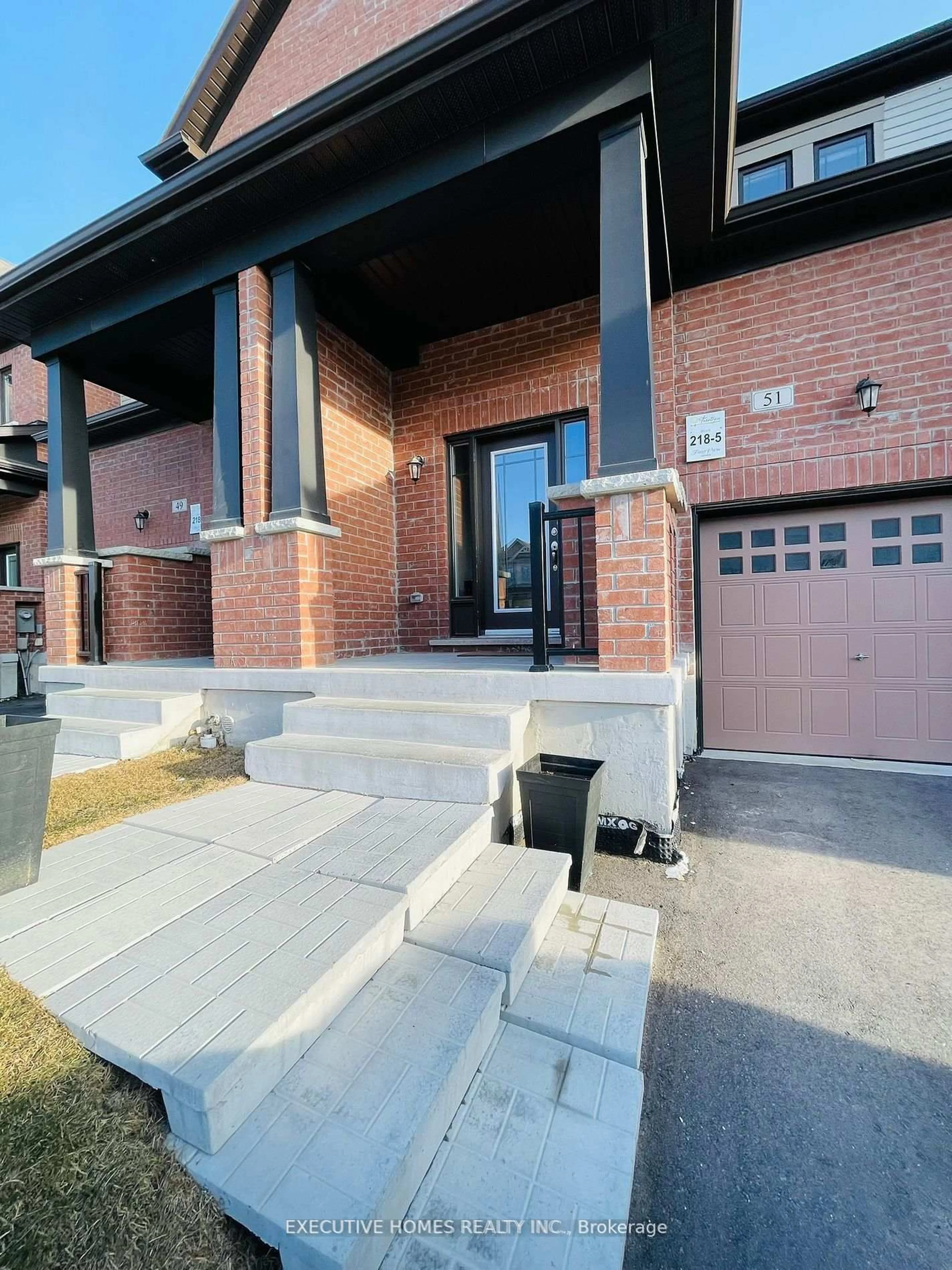 Home with brick exterior material, street for 51 Lorne Thomas Pl, New Tecumseth Ontario L9R 0T8