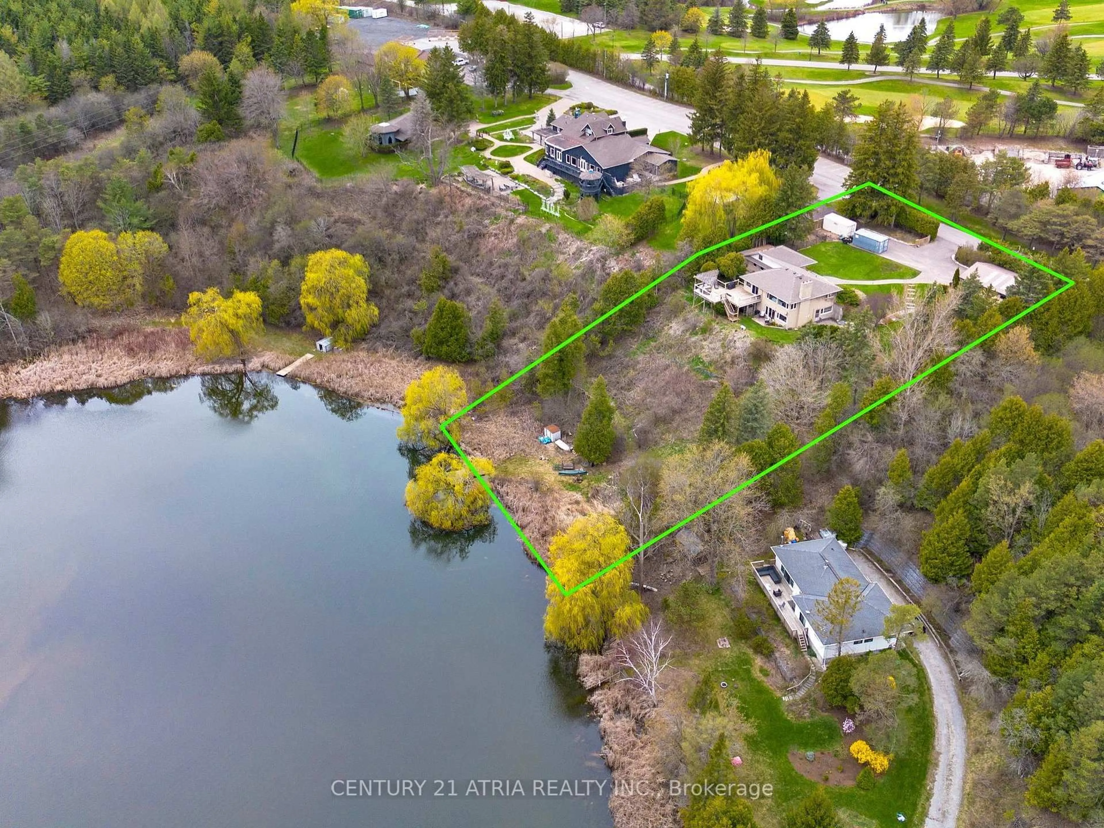 A pic from outside/outdoor area/front of a property/back of a property/a pic from drone, water/lake/river/ocean view for 13250 Leslie St, Richmond Hill Ontario L4E 1A2