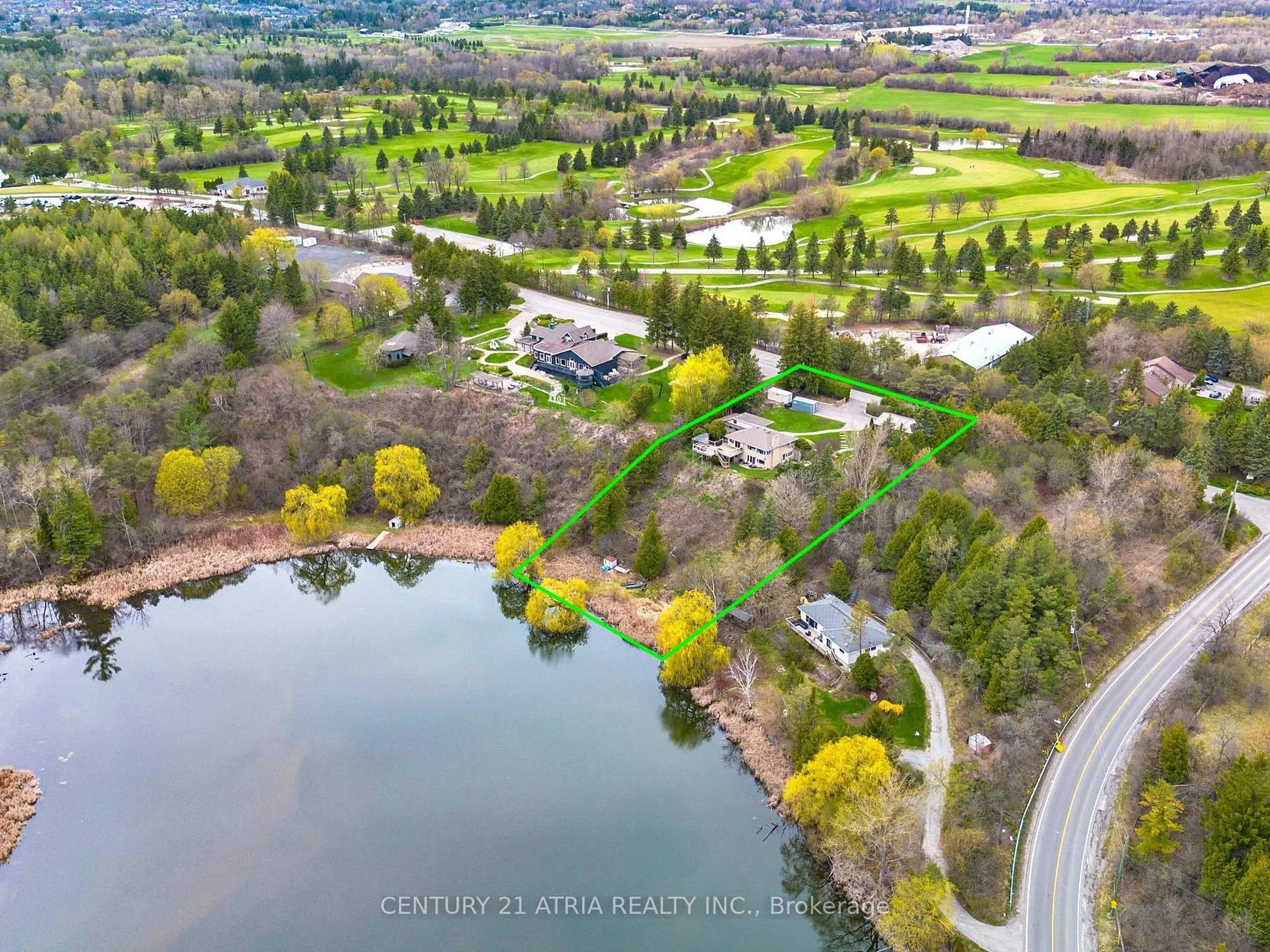 A pic from outside/outdoor area/front of a property/back of a property/a pic from drone, water/lake/river/ocean view for 13250 Leslie St, Richmond Hill Ontario L4E 1A2