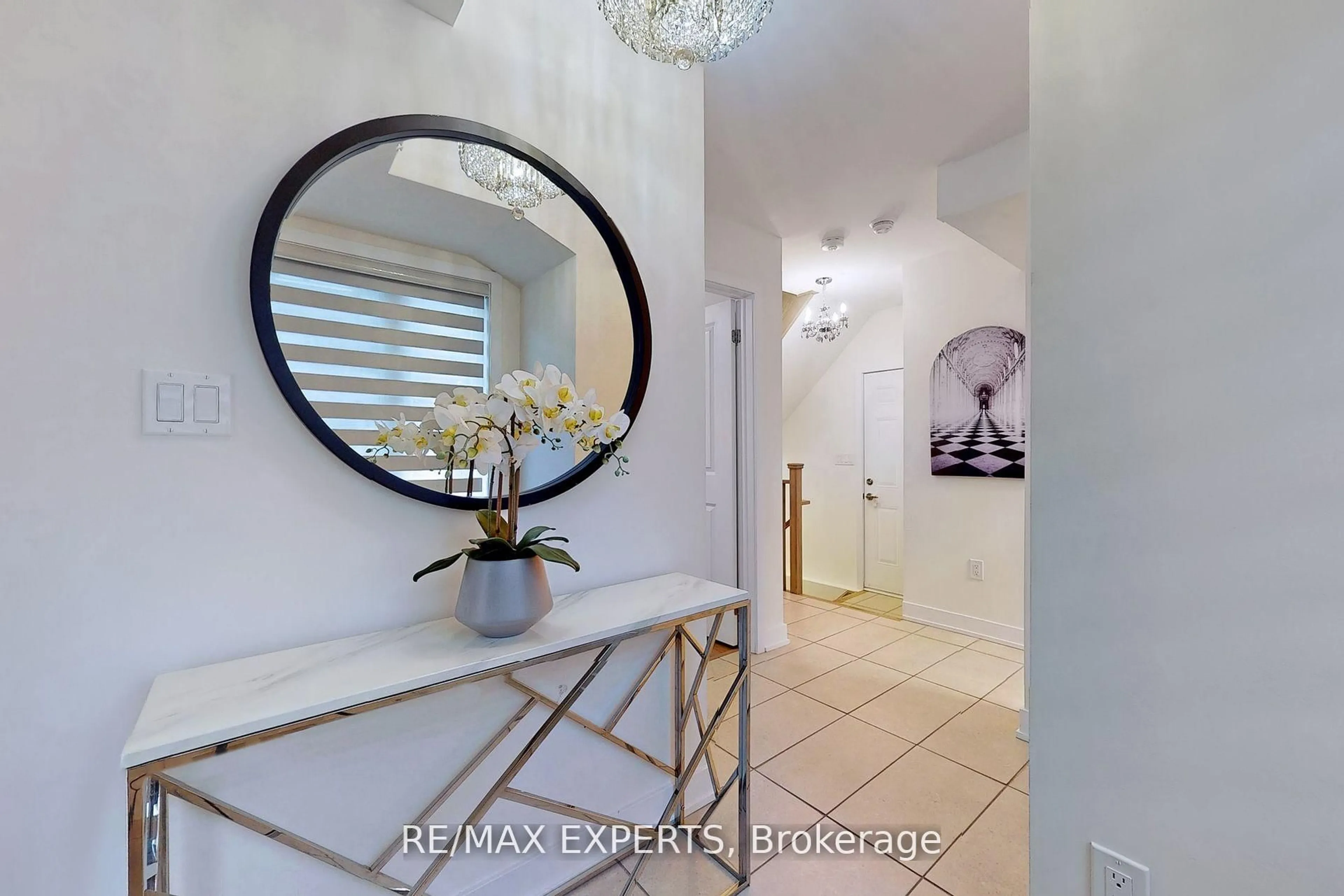 Indoor entryway for 54 Carpaccio Ave, Vaughan Ontario L4H 4R5