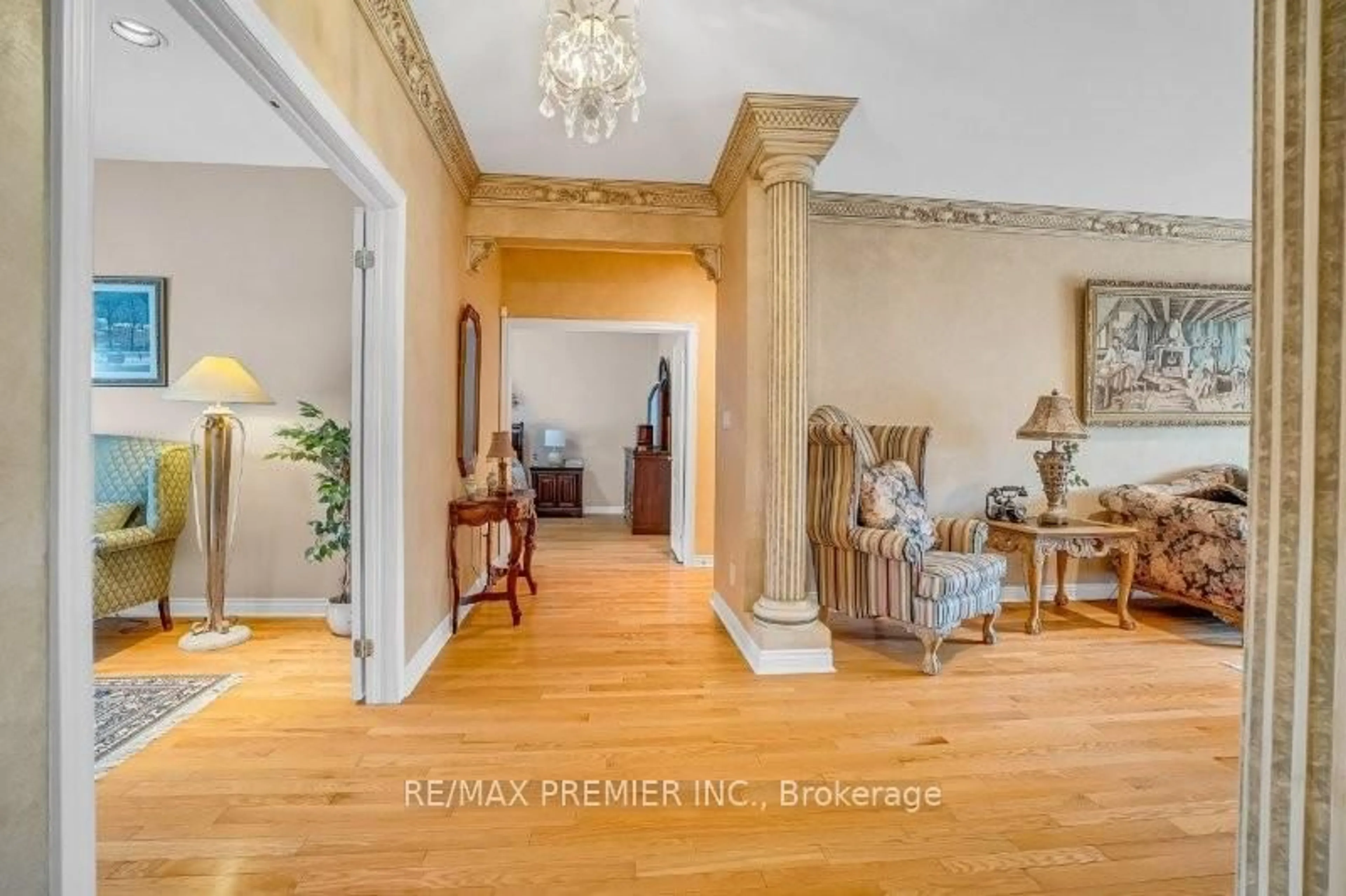 Indoor entryway for 3 Avro Rd, Vaughan Ontario L6A 1Y3