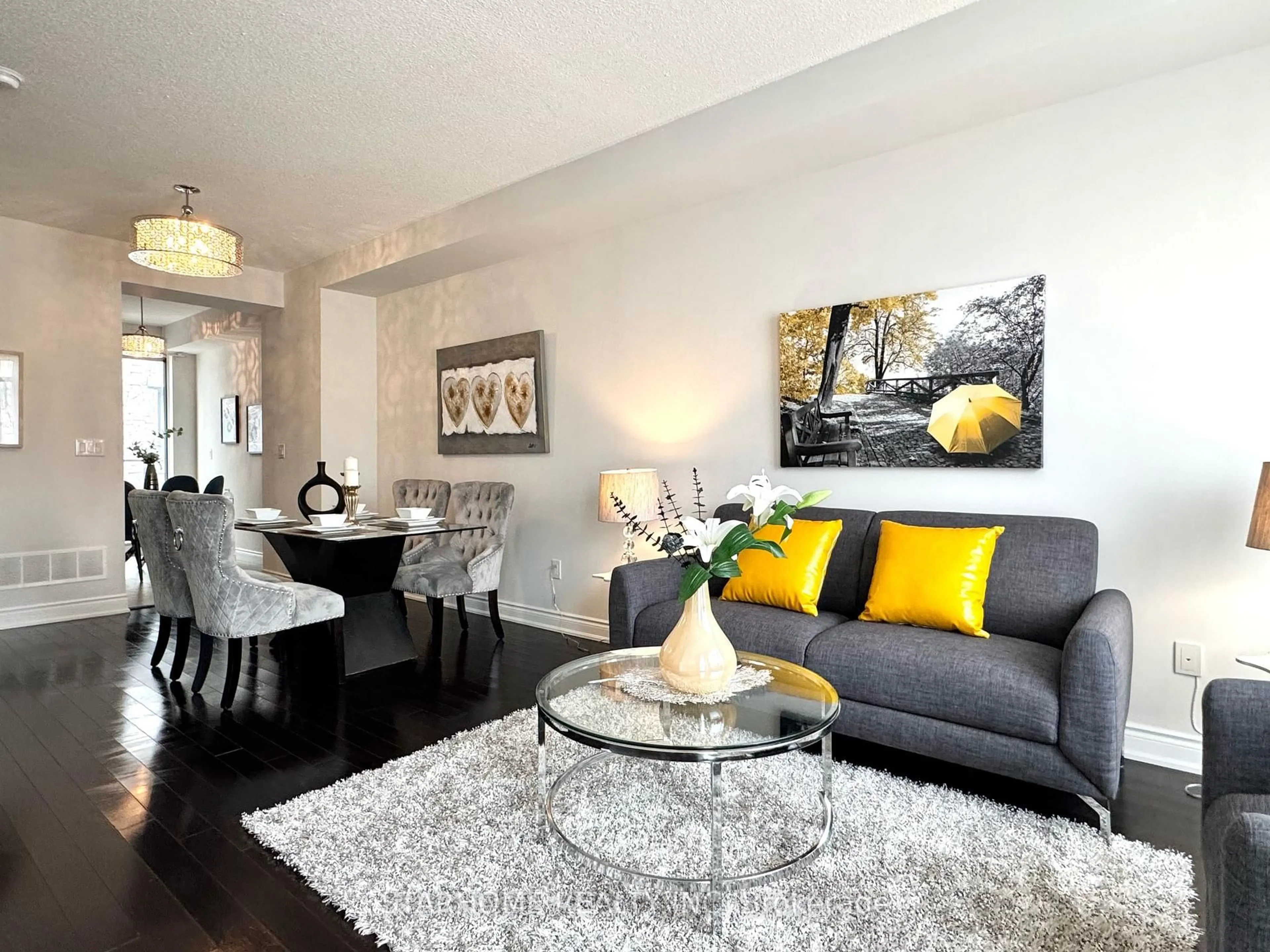 Living room with furniture, unknown for 311 South Park Rd, Markham Ontario L3T 0B9