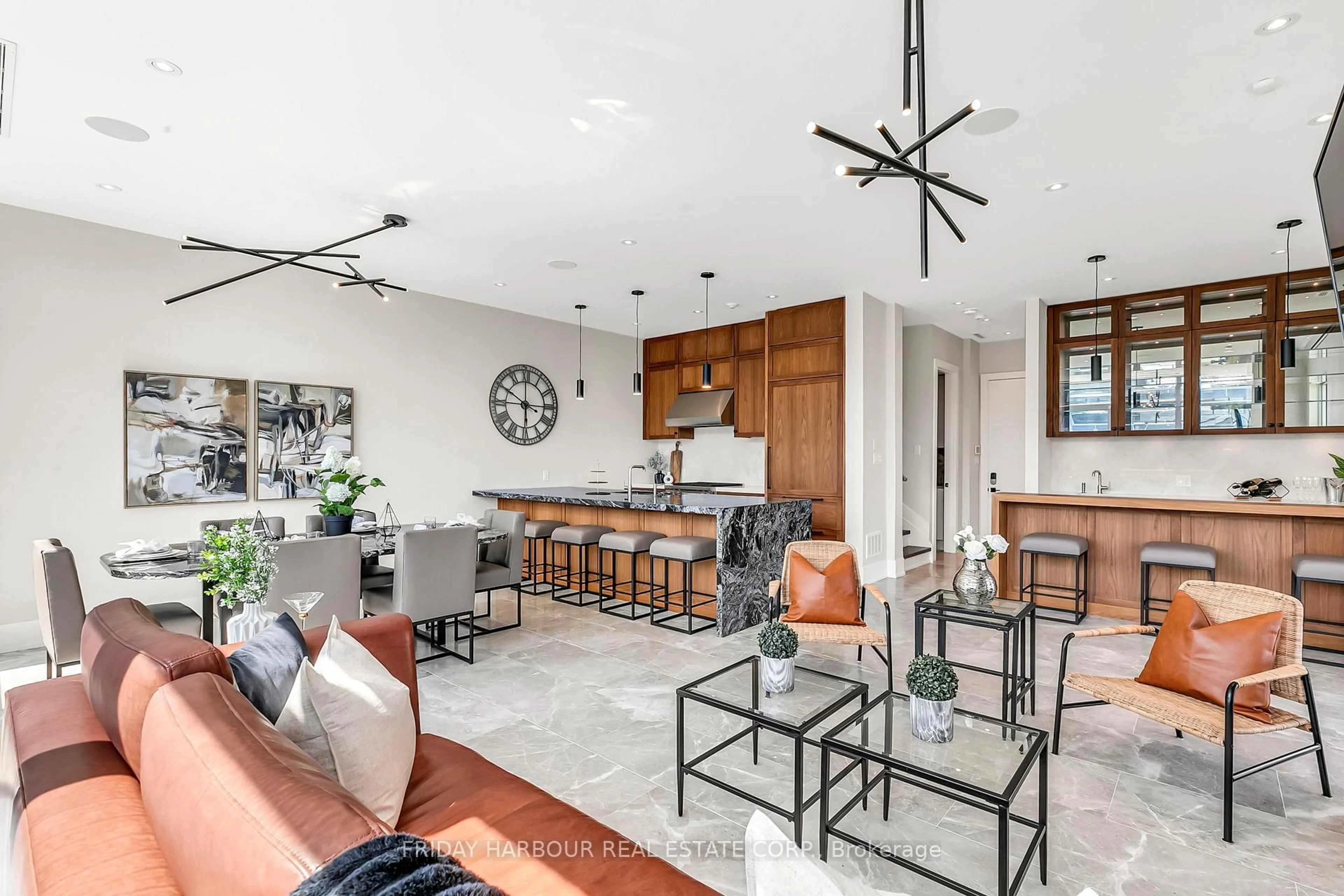 Open concept kitchen, ceramic/tile floor for 3696 Ferretti Crt, Innisfil Ontario L9S 0N6