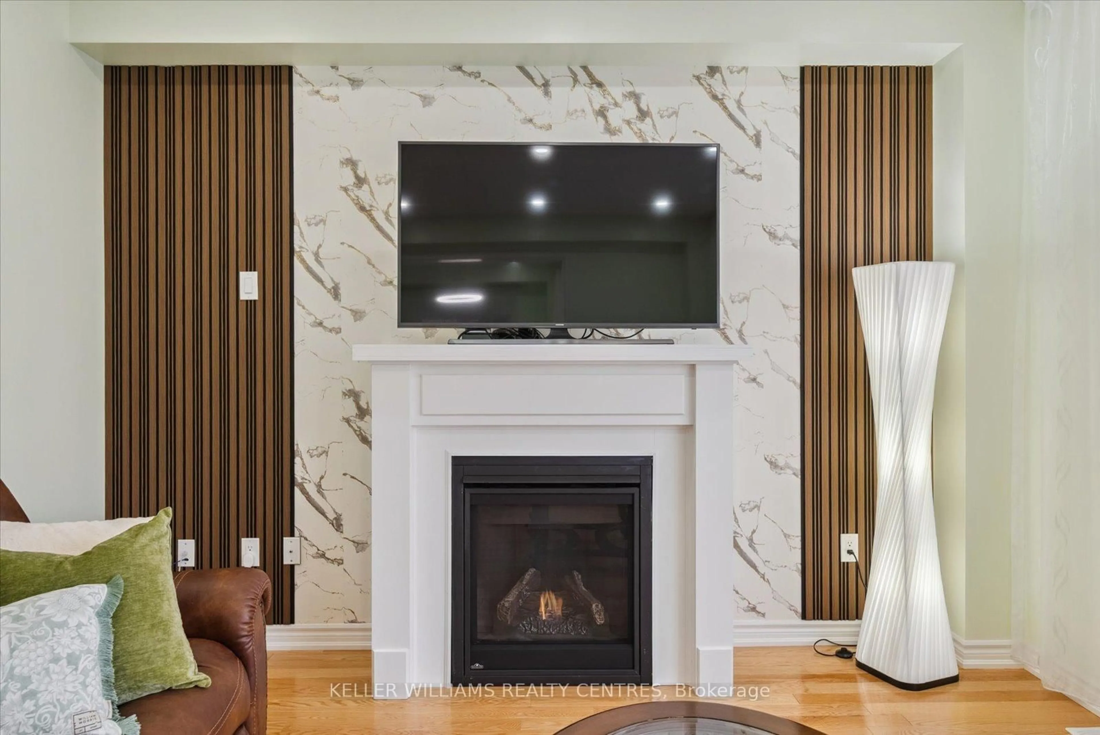 Home theater for 26 Pietrowski Dr, Georgina Ontario L4P 1J5