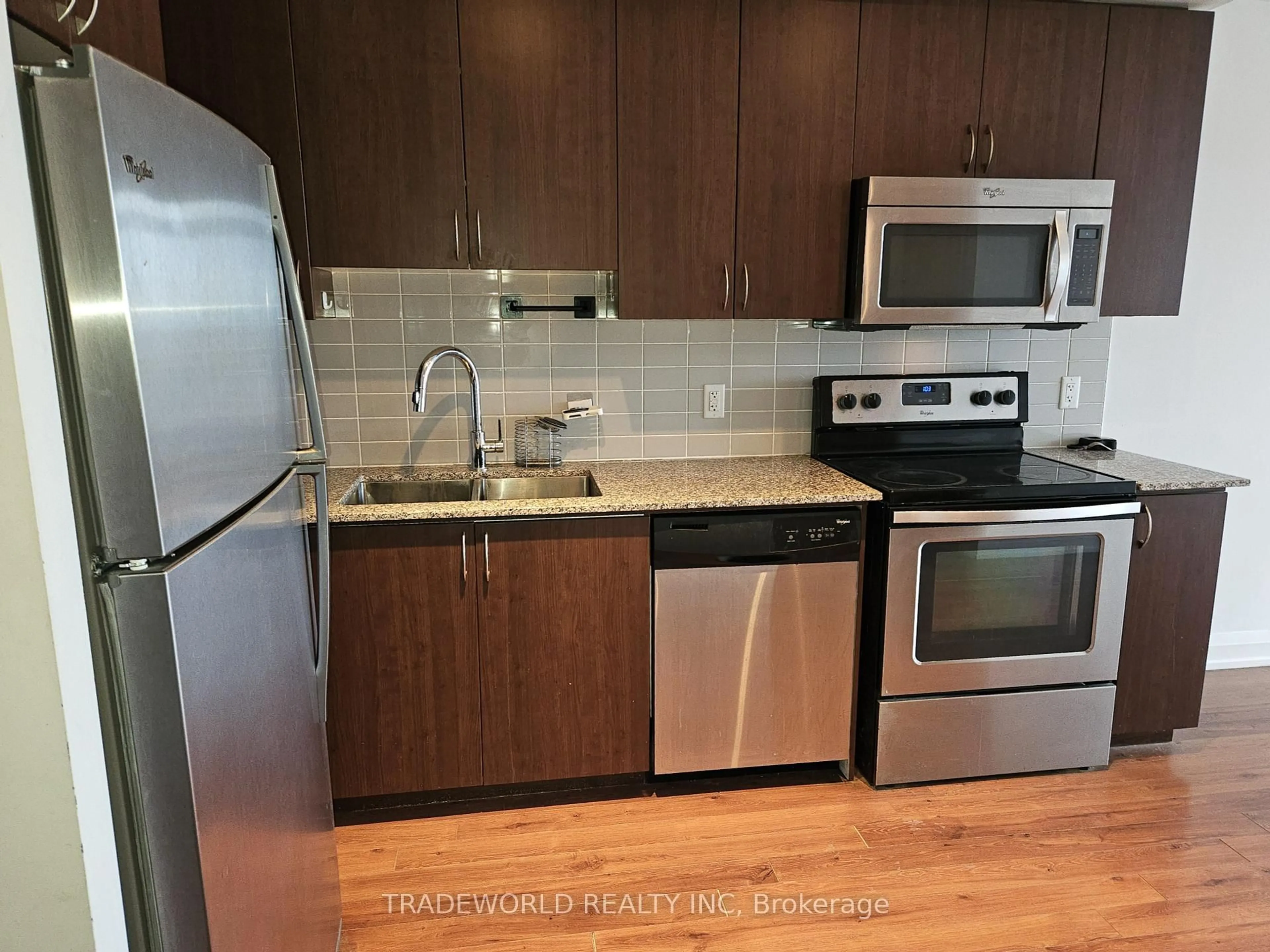 Standard kitchen, wood/laminate floor for 370 Highway 7 N/A #1009, Richmond Hill Ontario L4B 0C4