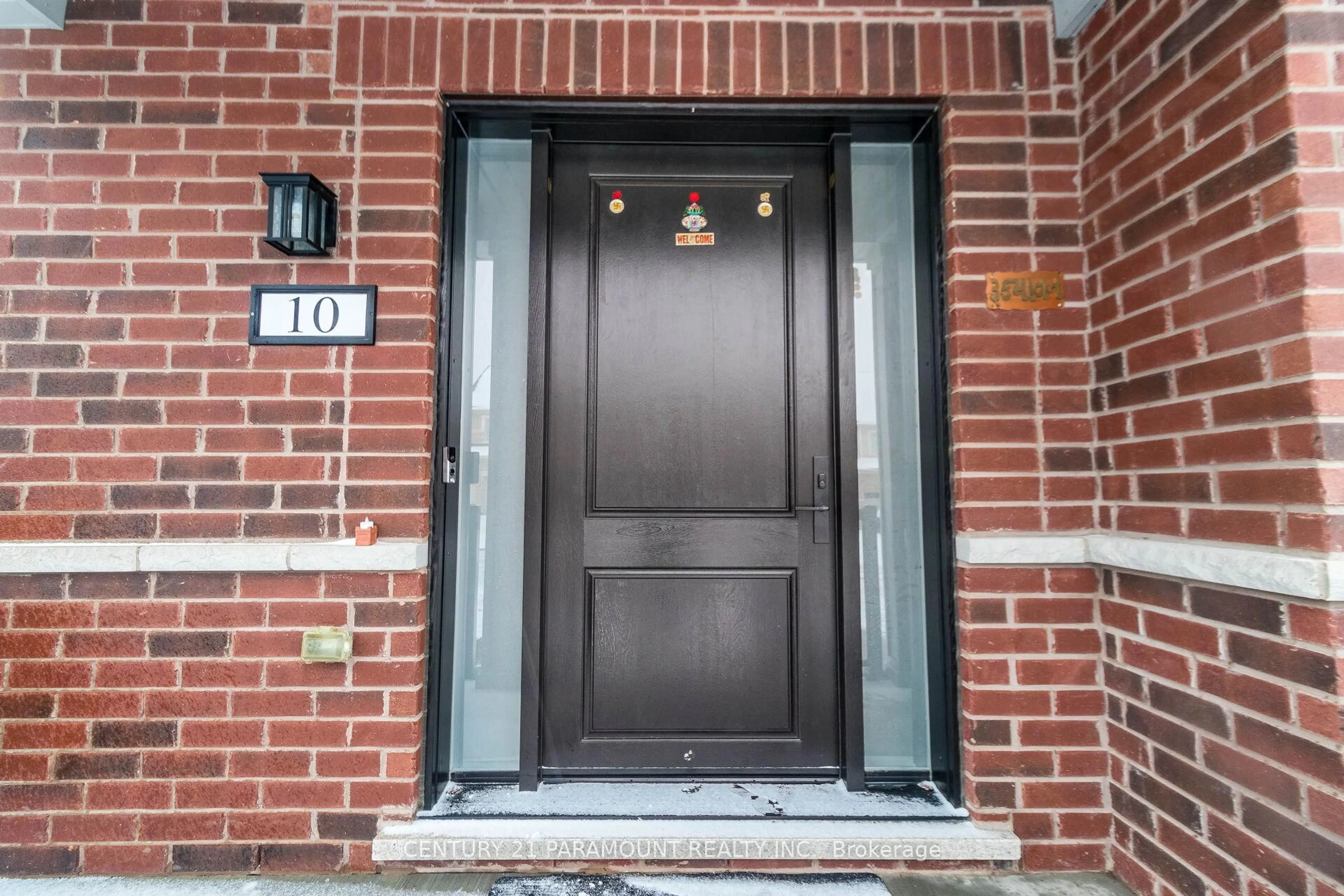 Indoor foyer for 10 Donnan Dr, New Tecumseth Ontario L0G 1W0