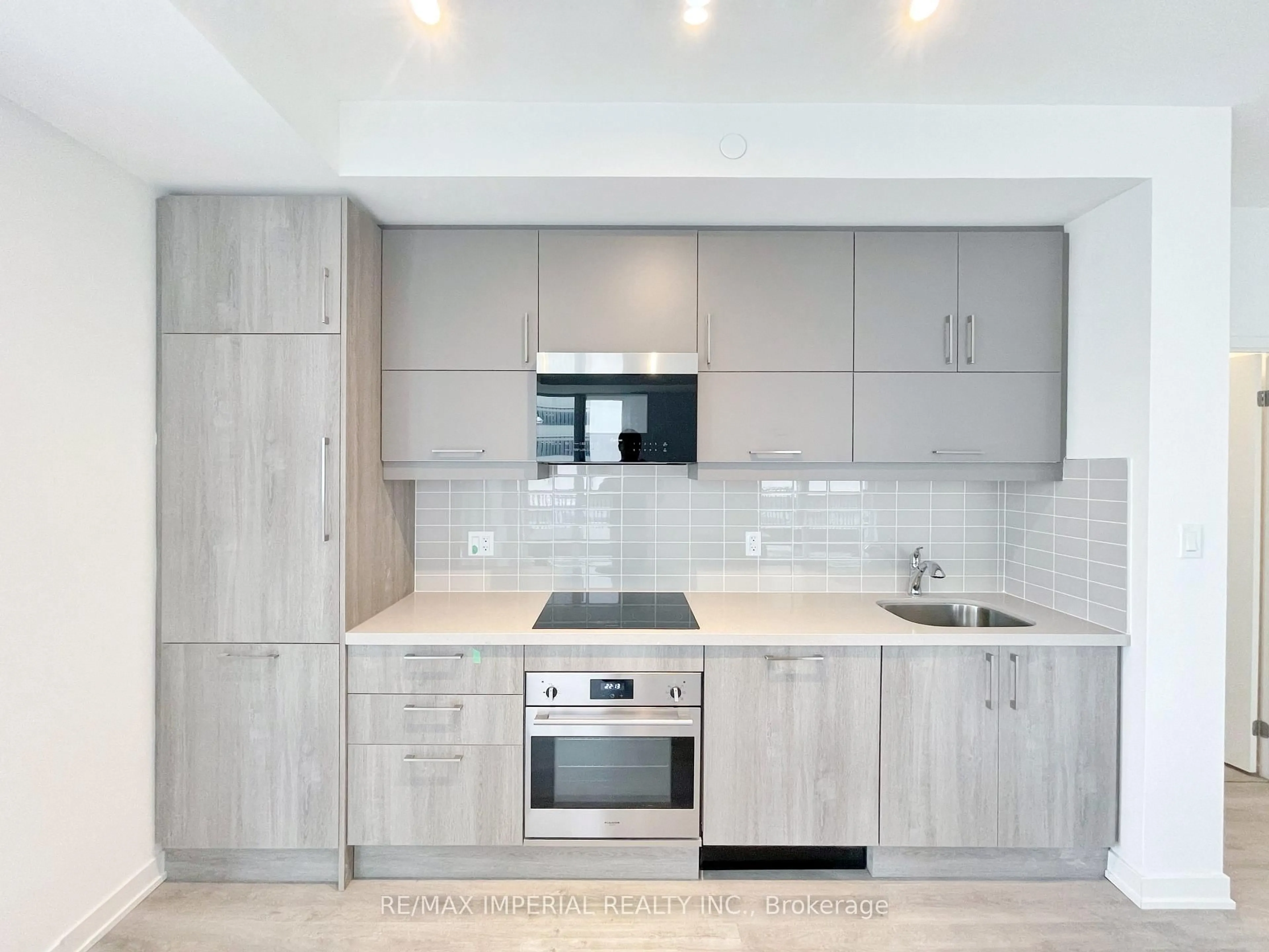 Standard kitchen, unknown for 38 Simcoe Prom #C317, Markham Ontario L6G 1B3