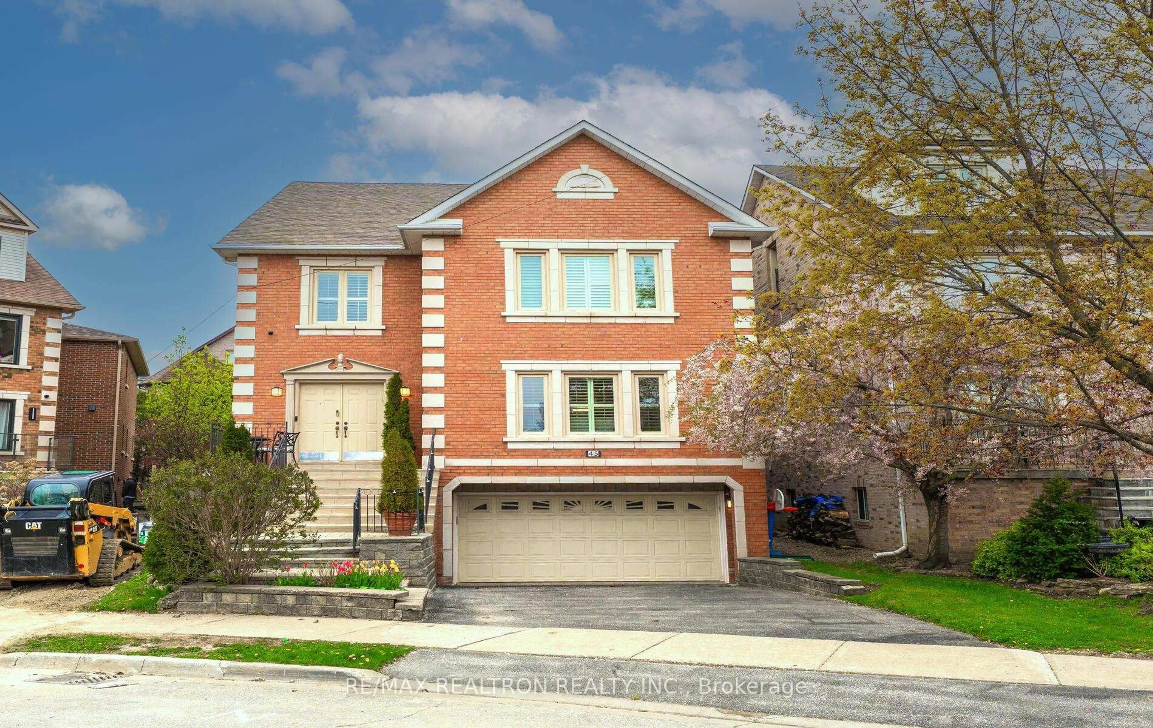 Home with brick exterior material, street for 45 Michael Crt, Vaughan Ontario L4J 8E9