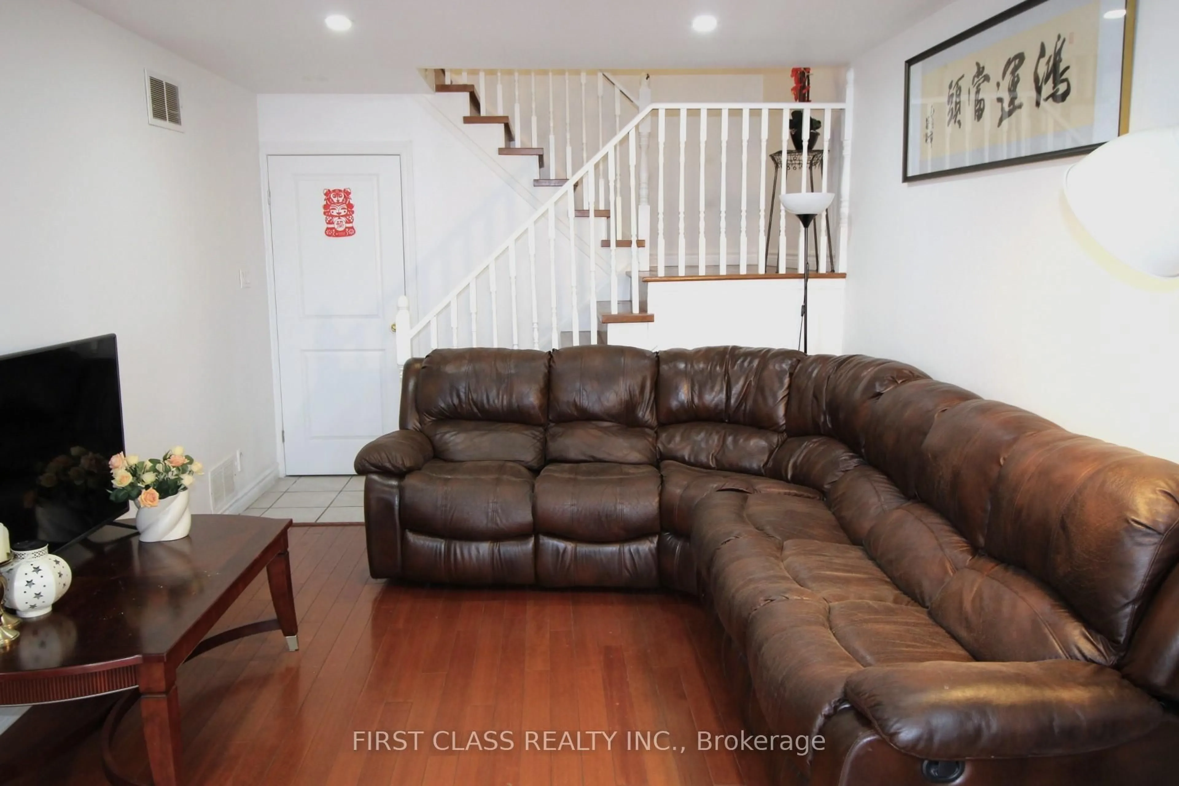 Living room with furniture, unknown for 23 Cheeseman Dr, Markham Ontario L3R 3G3
