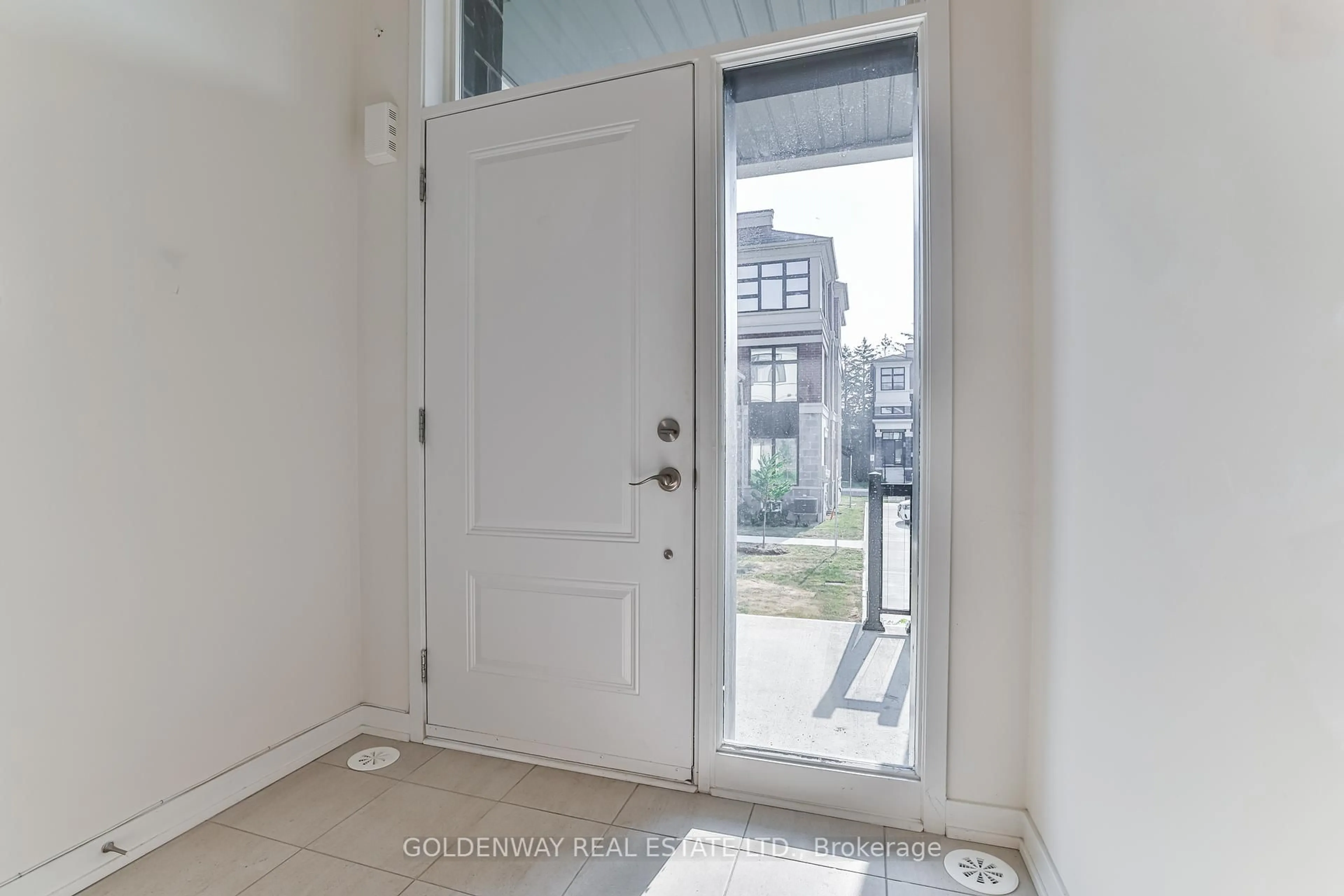 Indoor entryway for 31 Wuhan Lane, Markham Ontario L6E 0V4