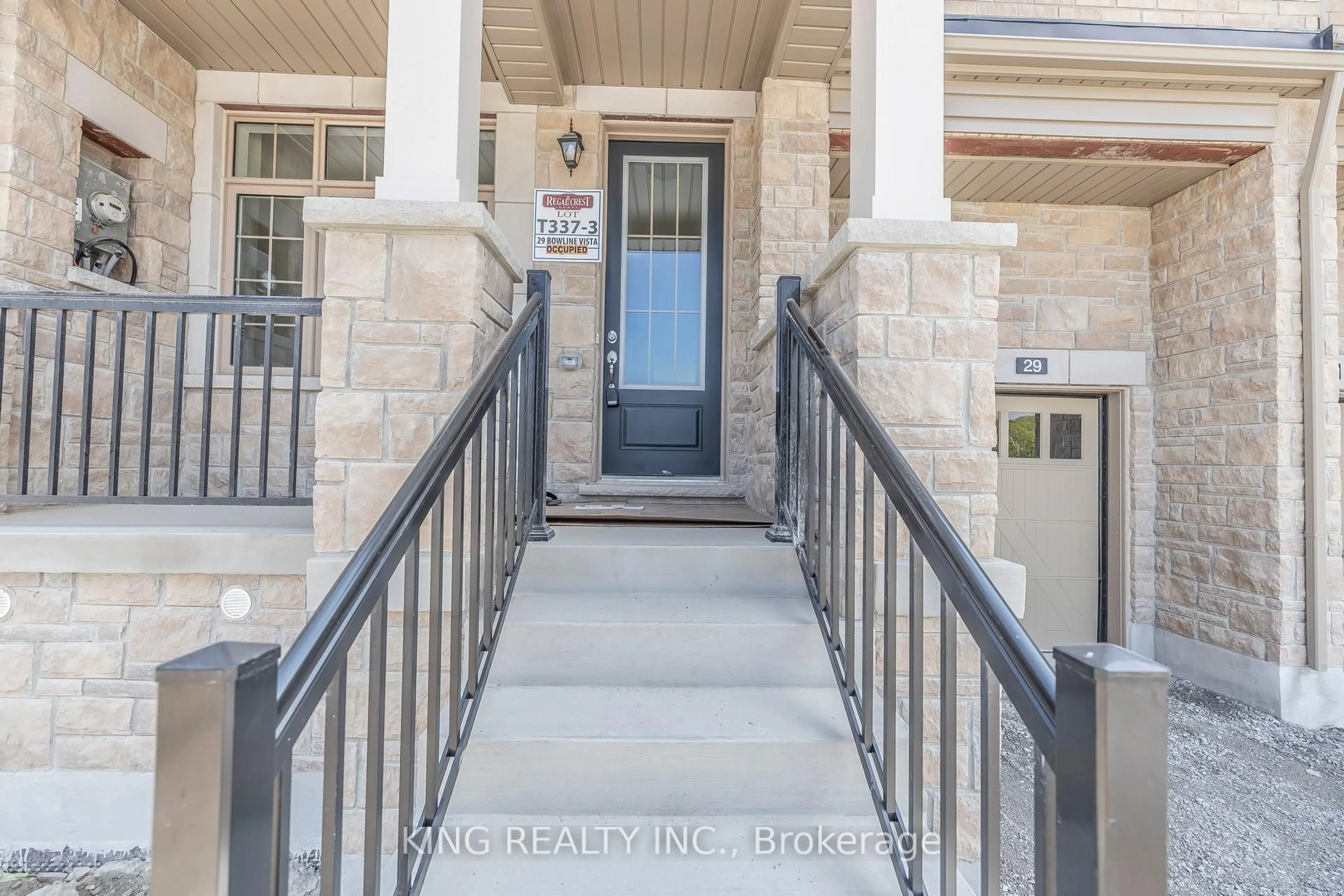 Indoor entryway for 29 Bowline Vista N/A, East Gwillimbury Ontario L9N 0W2