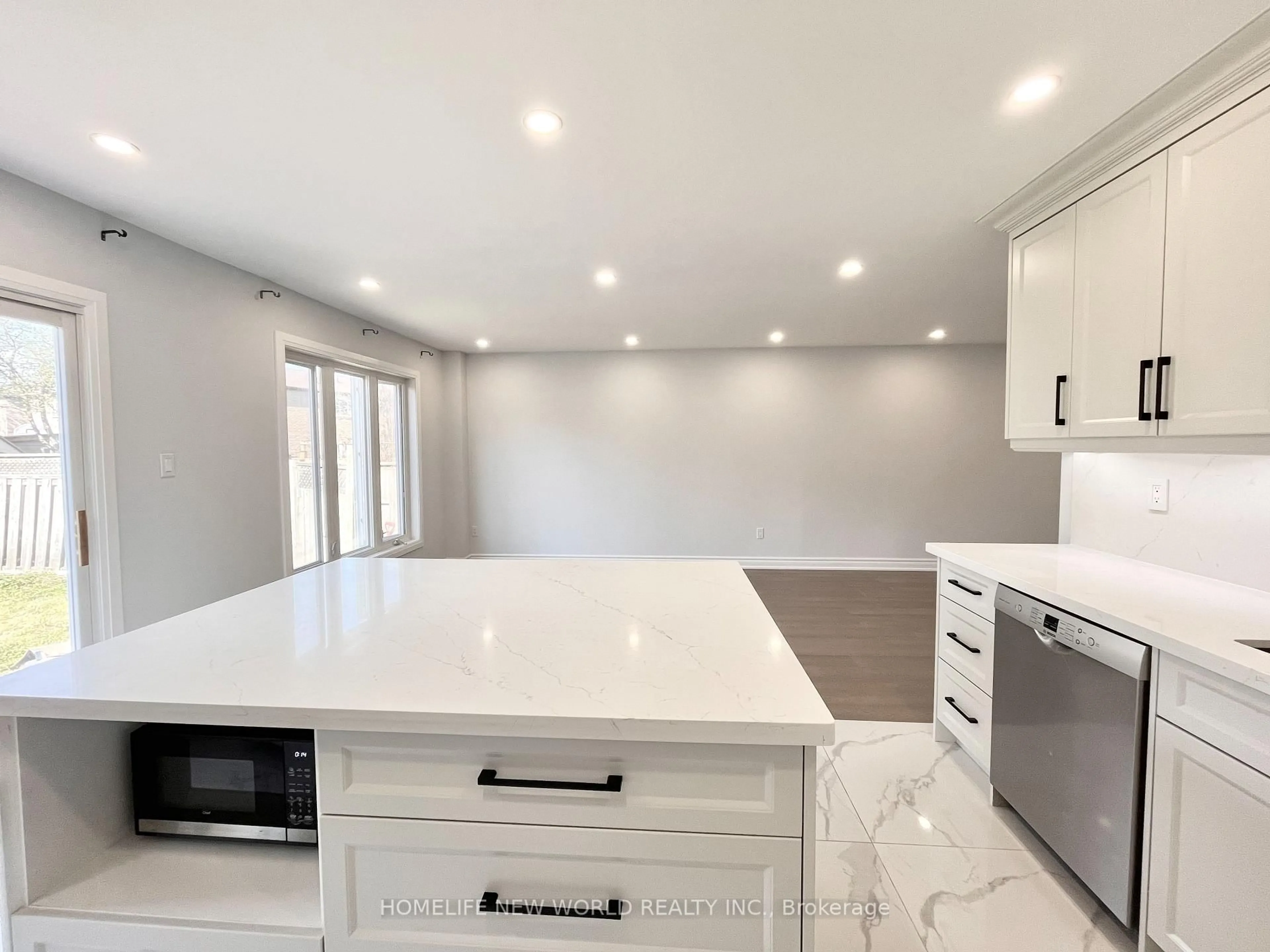 Open concept kitchen, ceramic/tile floor for 30 William Honey Cres, Markham Ontario L3S 2K1