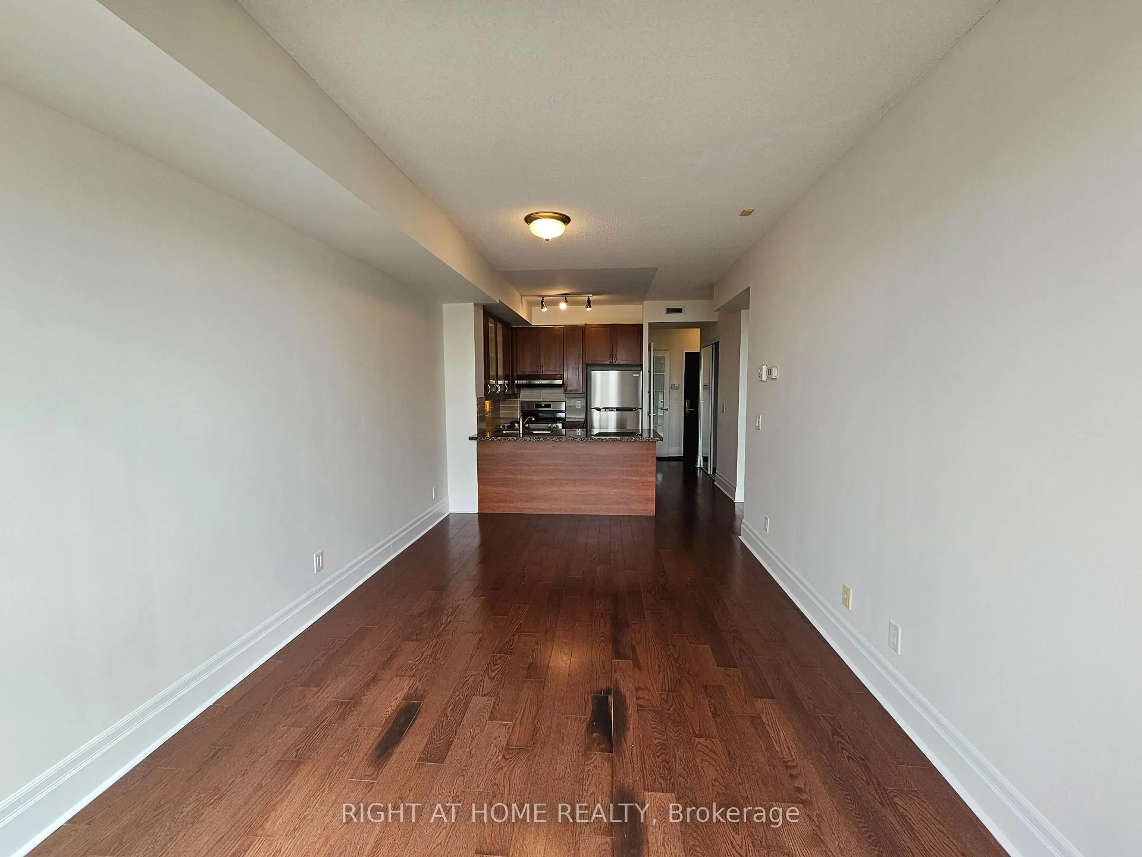 A pic of a room for 39 Upper Duke Cres #306, Markham Ontario L6G 0B8