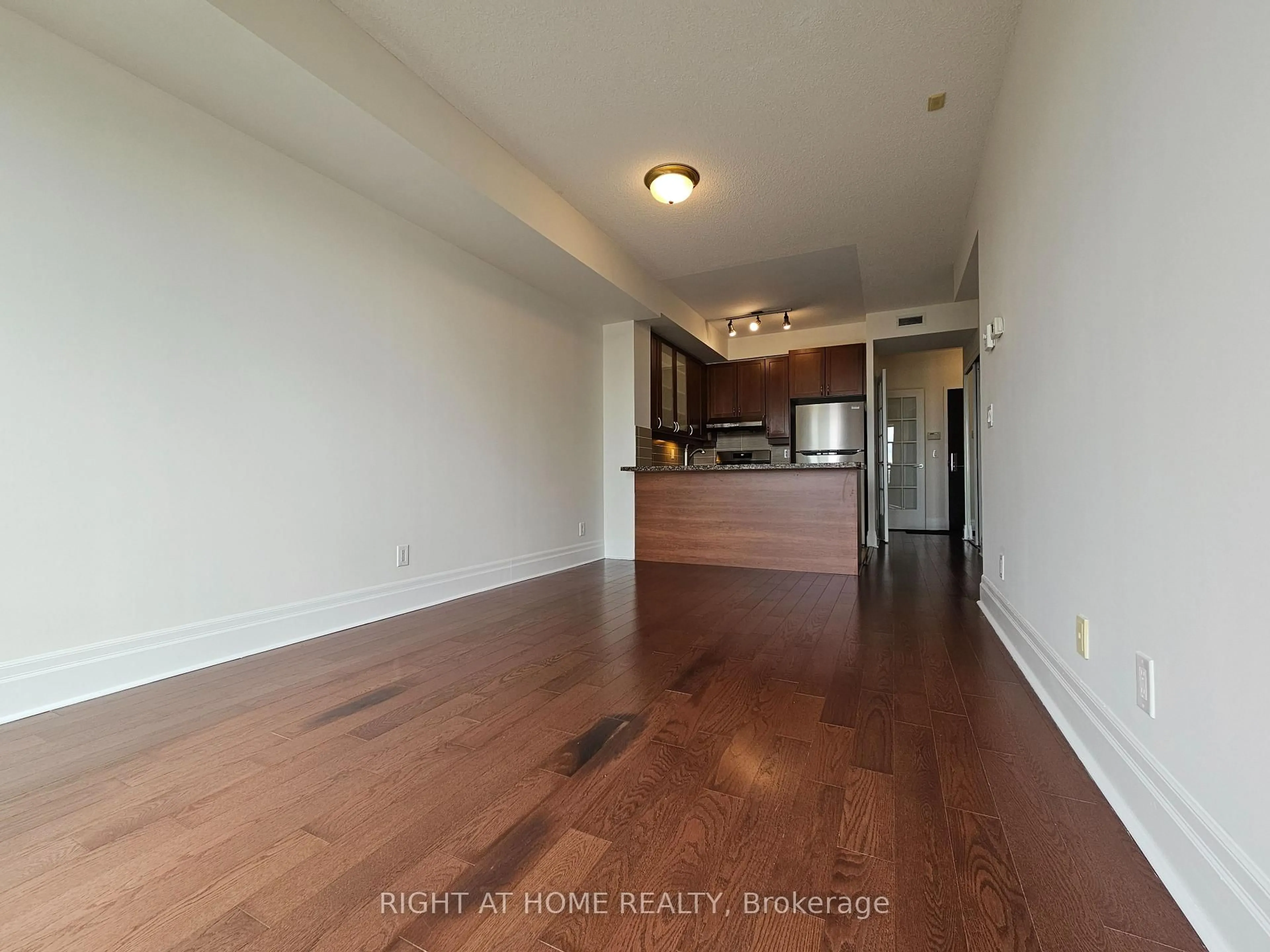 A pic of a room for 39 Upper Duke Cres #306, Markham Ontario L6G 0B8