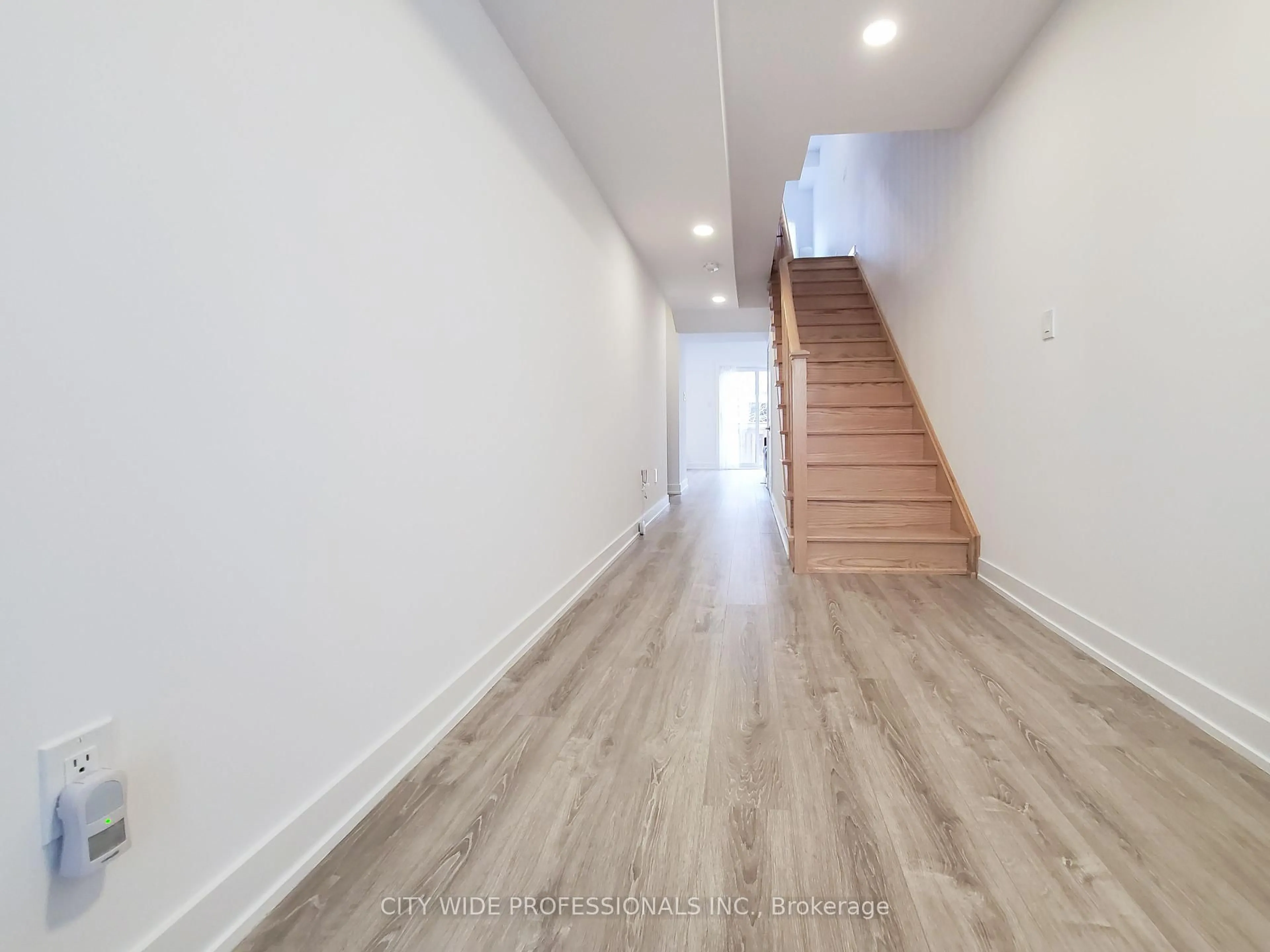Unknown for 106 Covington Cres, Whitchurch-Stouffville Ontario L4A 4W8