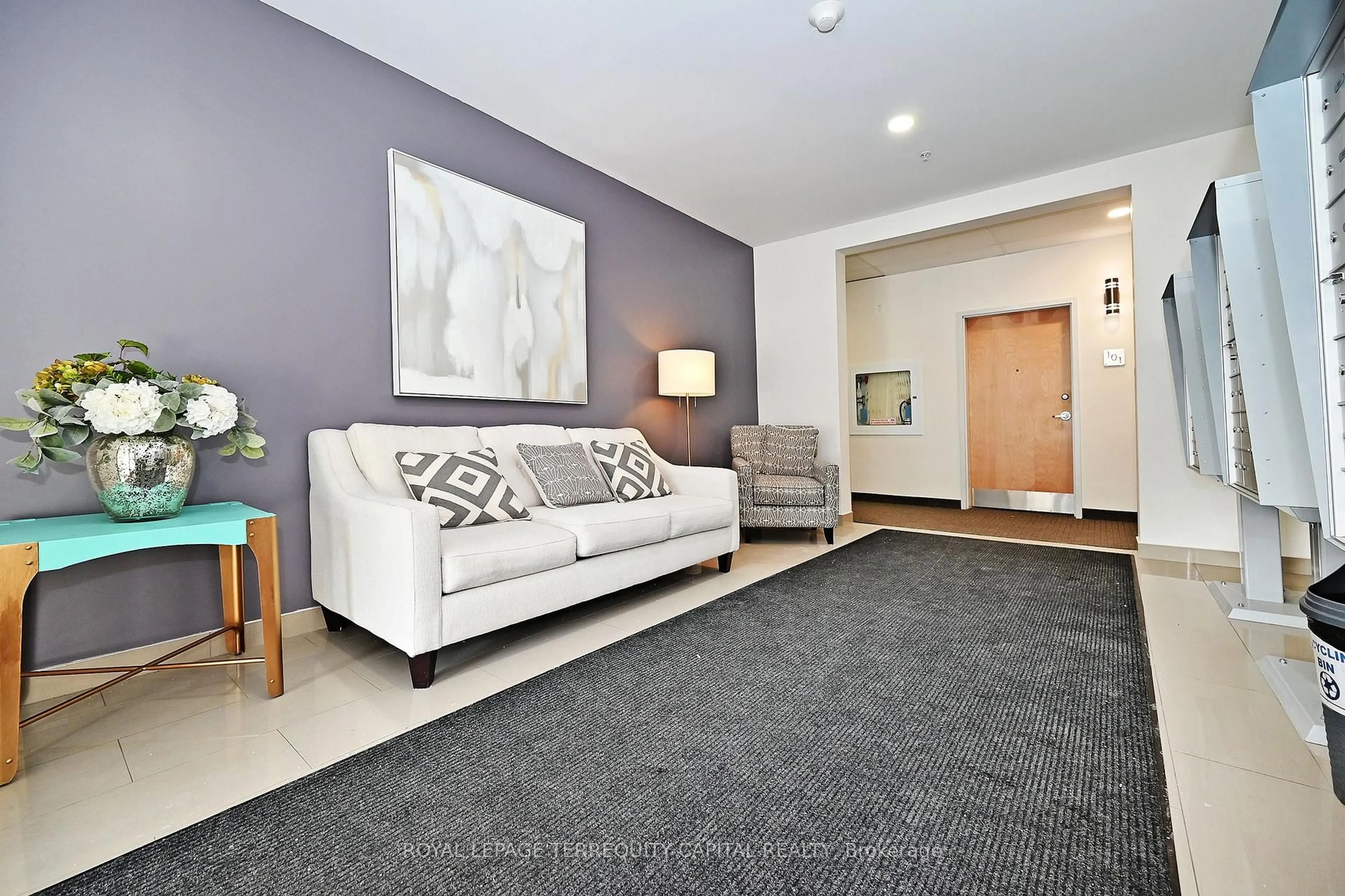 Living room with furniture, carpet floor for 64 Queen St #608, New Tecumseth Ontario L0G 1W0