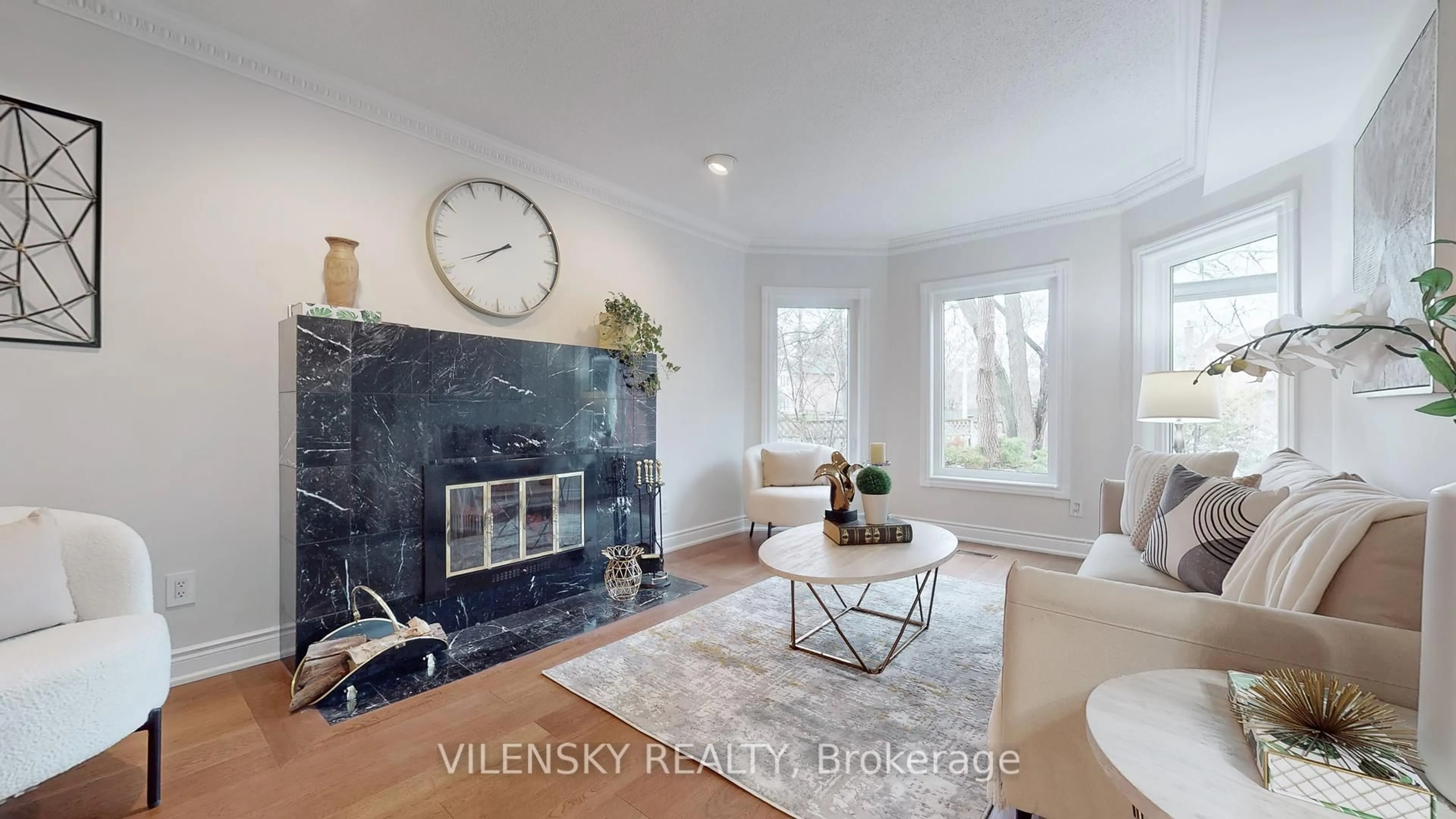 Living room with furniture, unknown for 15 Hart St, Richmond Hill Ontario L4C 8X2