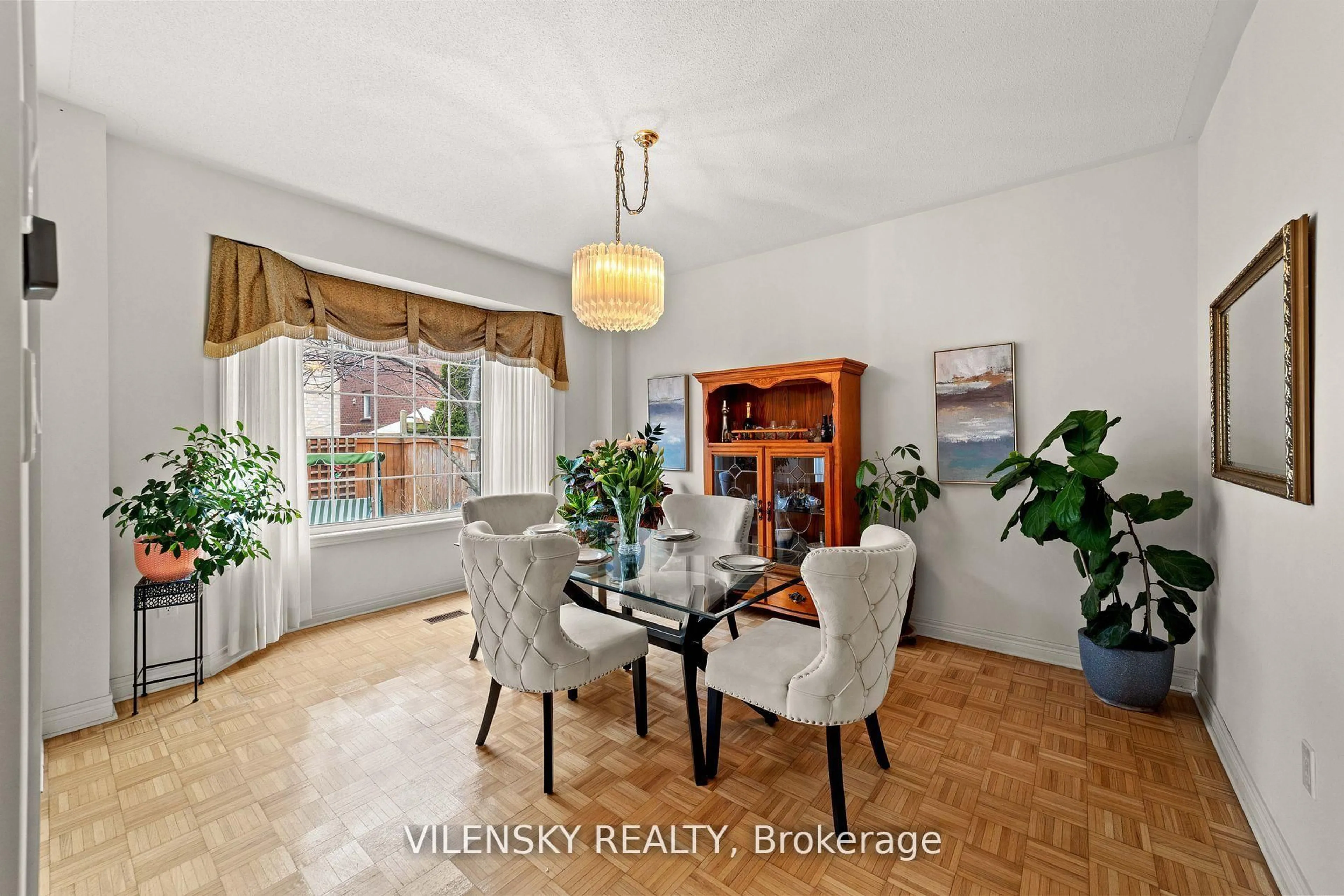 Dining room, unknown for 37 Balsamwood Rd, Vaughan Ontario L4J 9E2