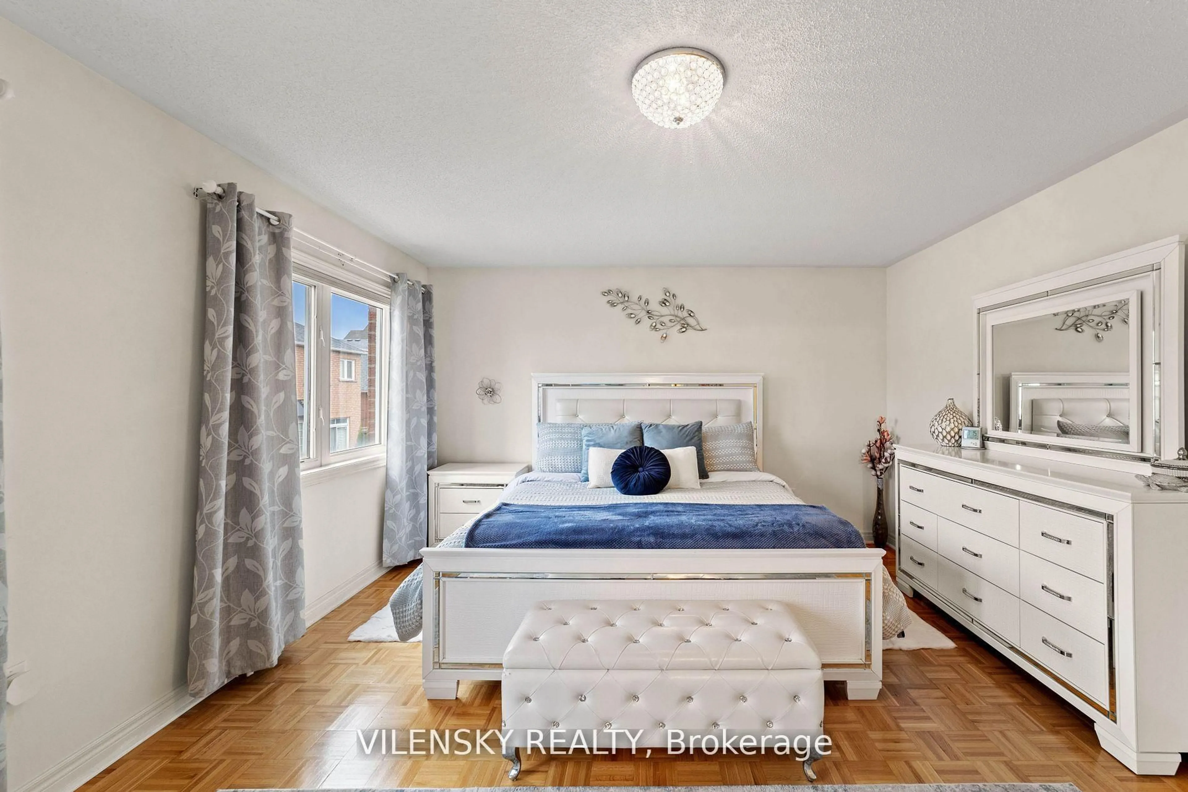 Bedroom with bed, unknown for 37 Balsamwood Rd, Vaughan Ontario L4J 9E2