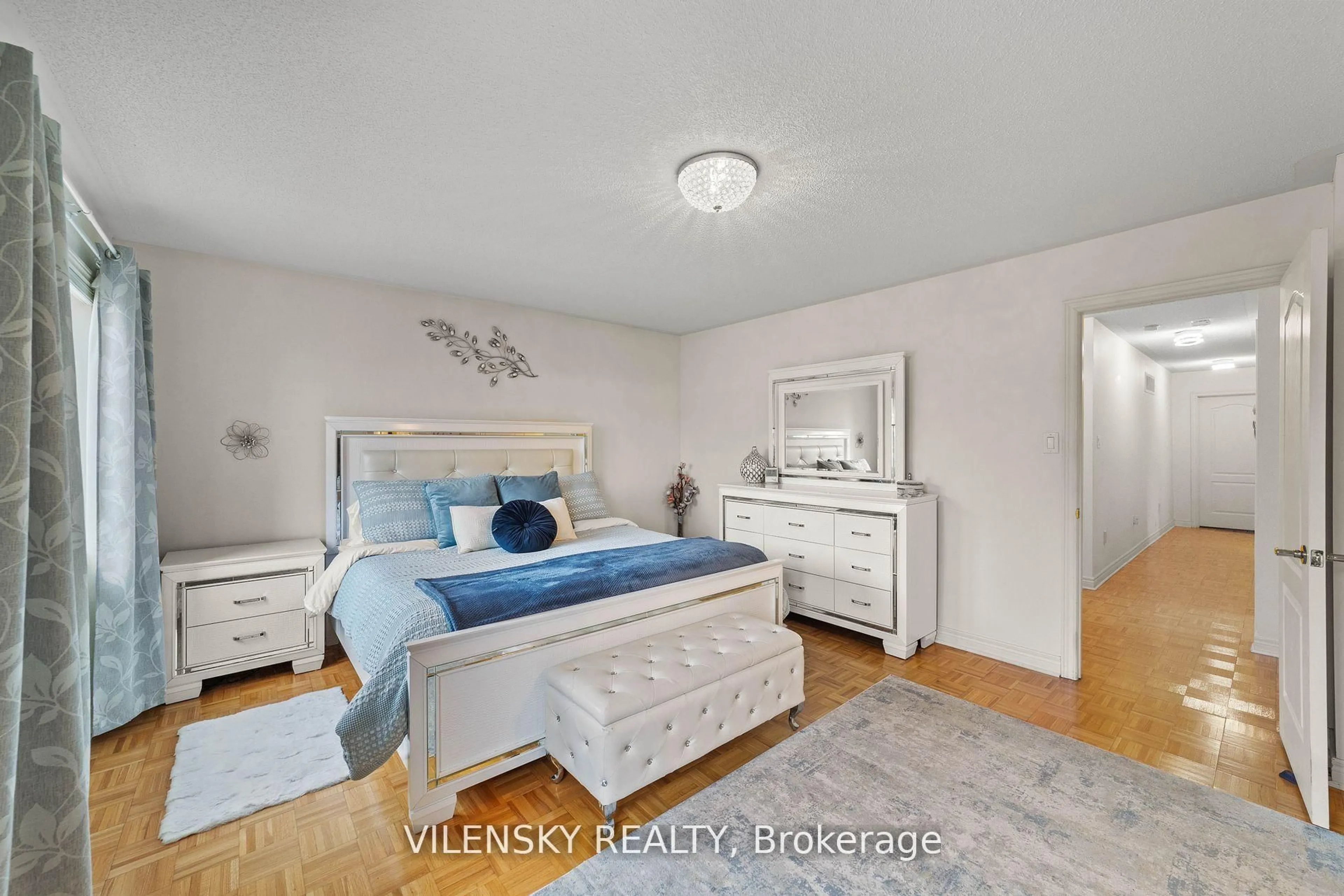 Bedroom with bed, unknown for 37 Balsamwood Rd, Vaughan Ontario L4J 9E2