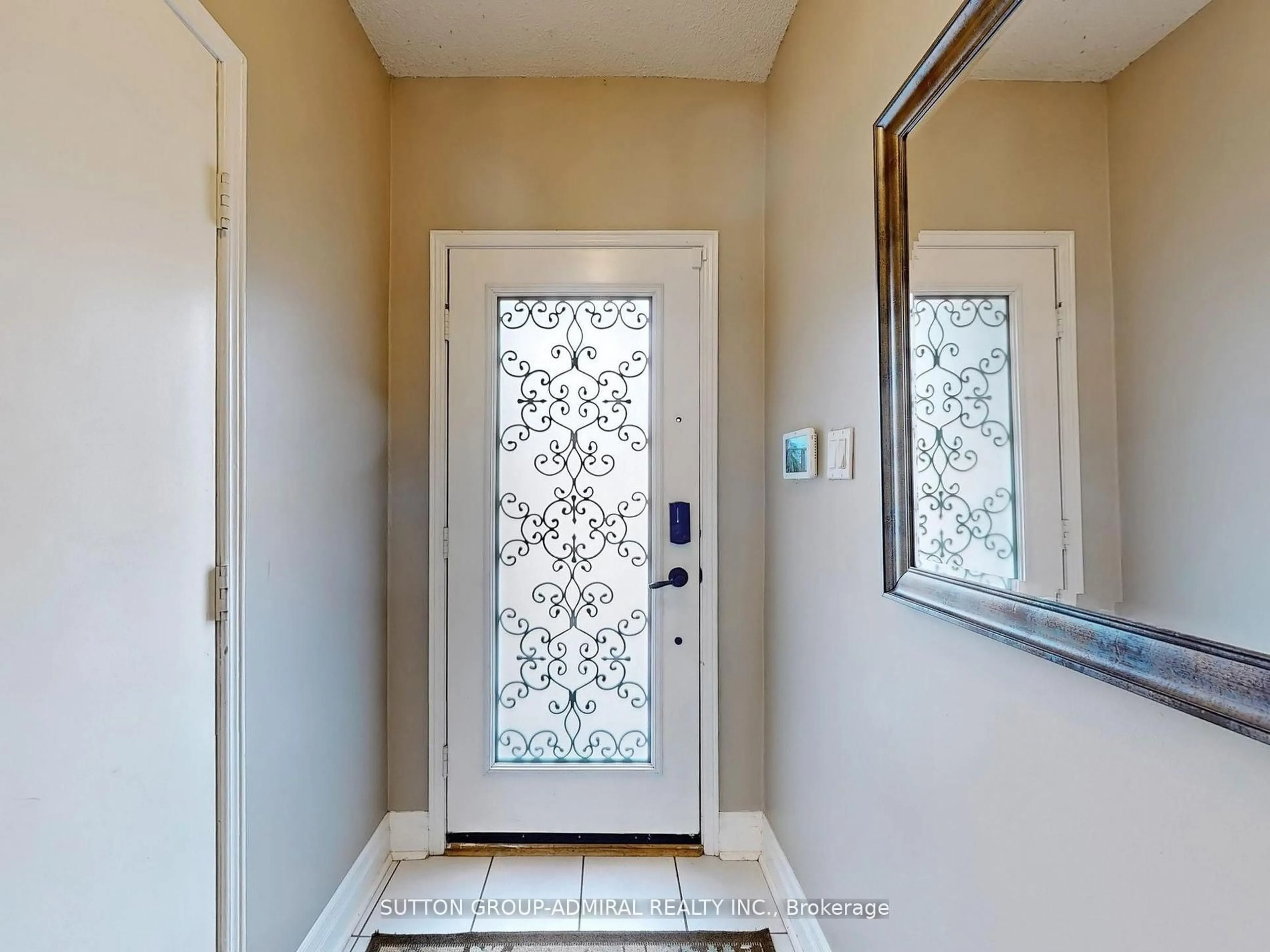 Indoor entryway for 271 Rose Green Dr, Vaughan Ontario L4J 4S8