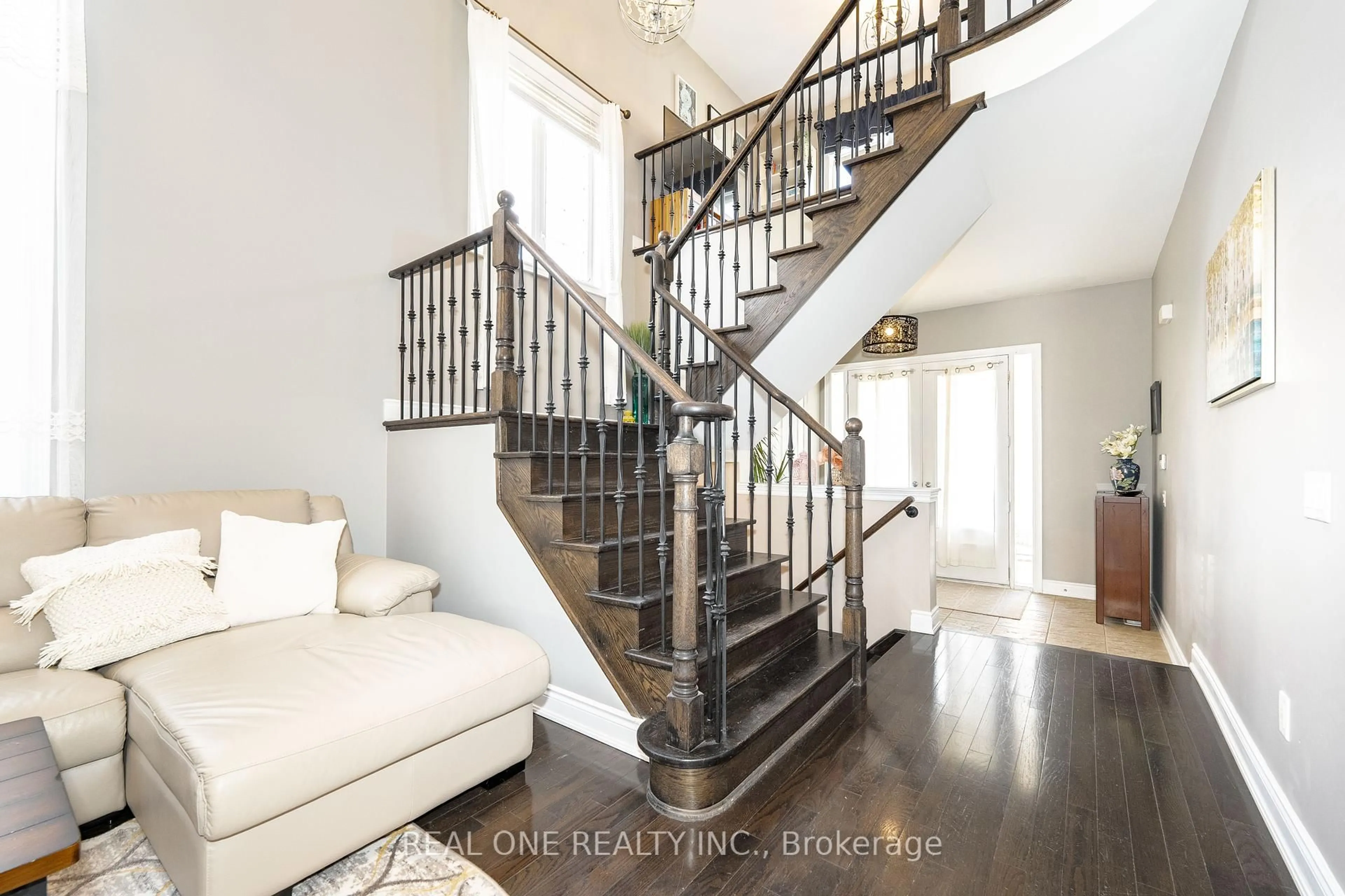 Stairs for 11 Zoran Lane, Vaughan Ontario L6A 4E4
