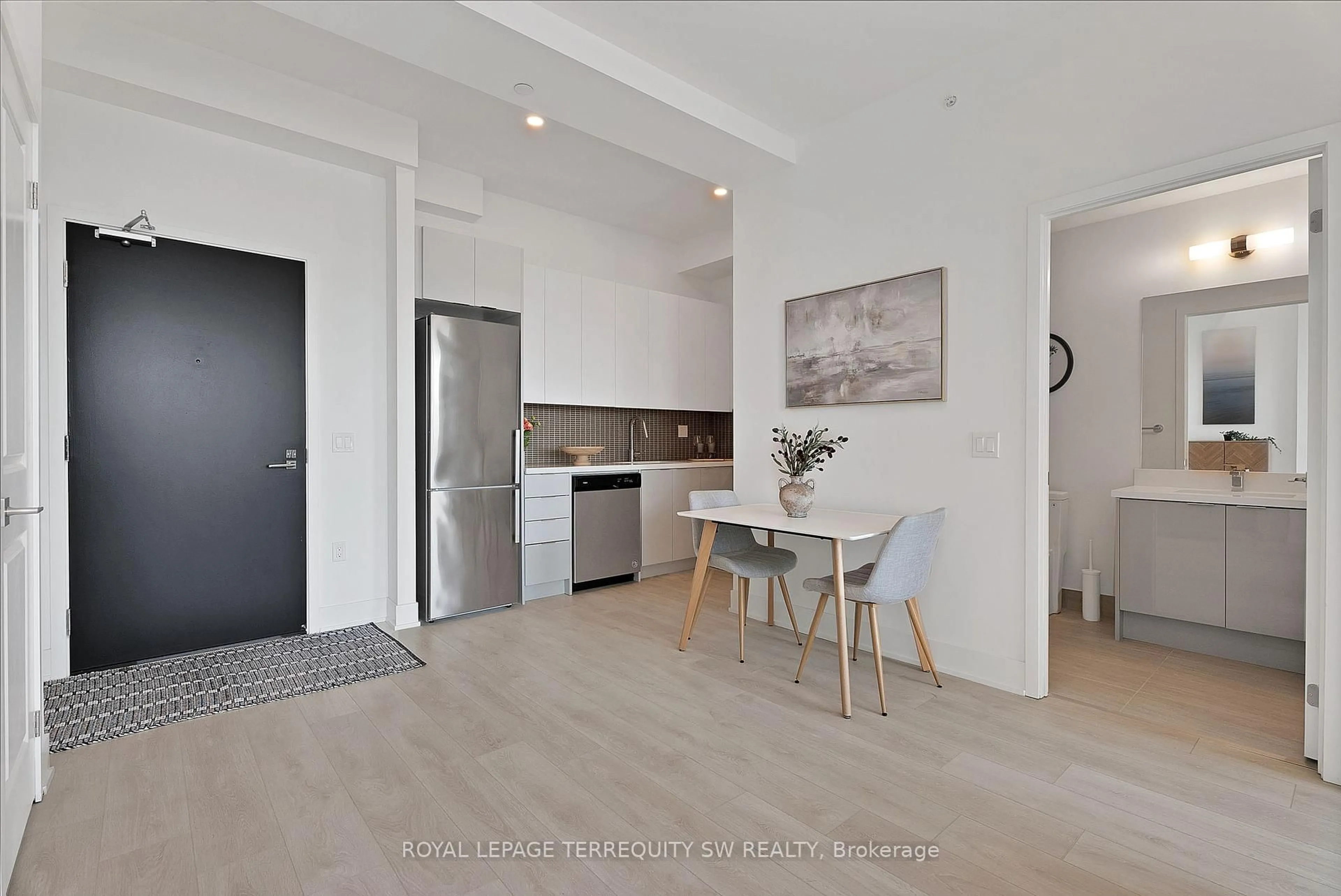 Unknown for 2916 Highway 7 N/A #515, Vaughan Ontario L4K 0K6