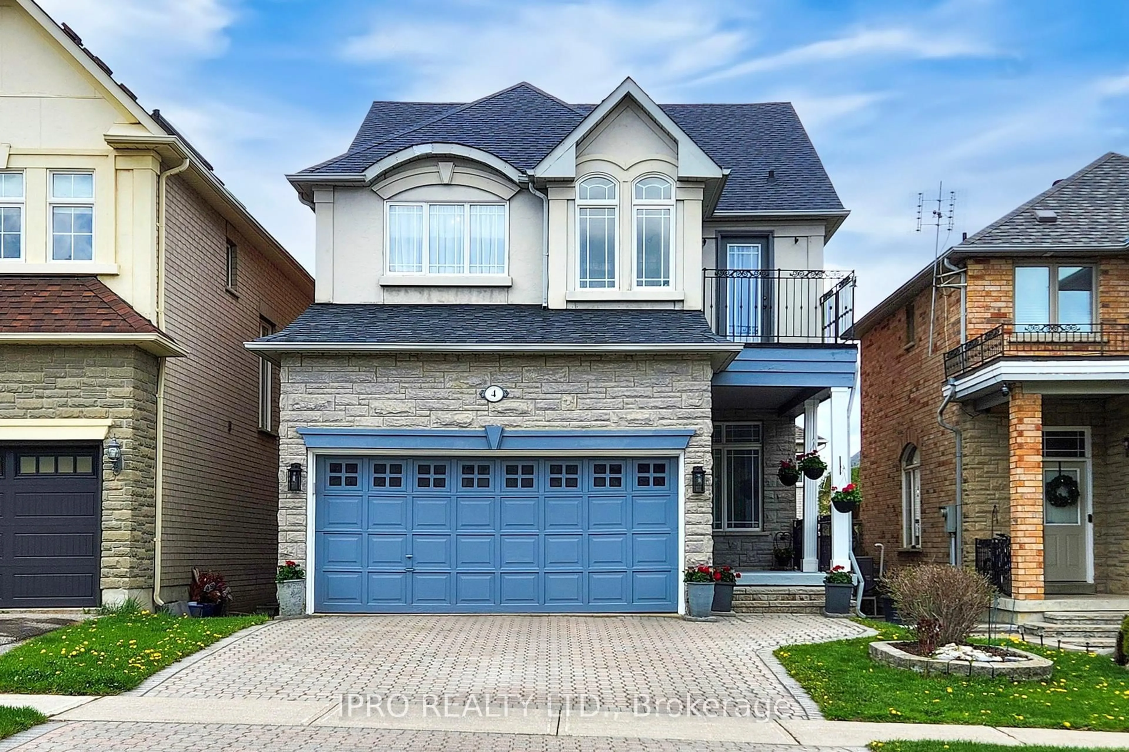 Home with brick exterior material, street for 4 Copperstone Cres, Richmond Hill Ontario L4S 2C4