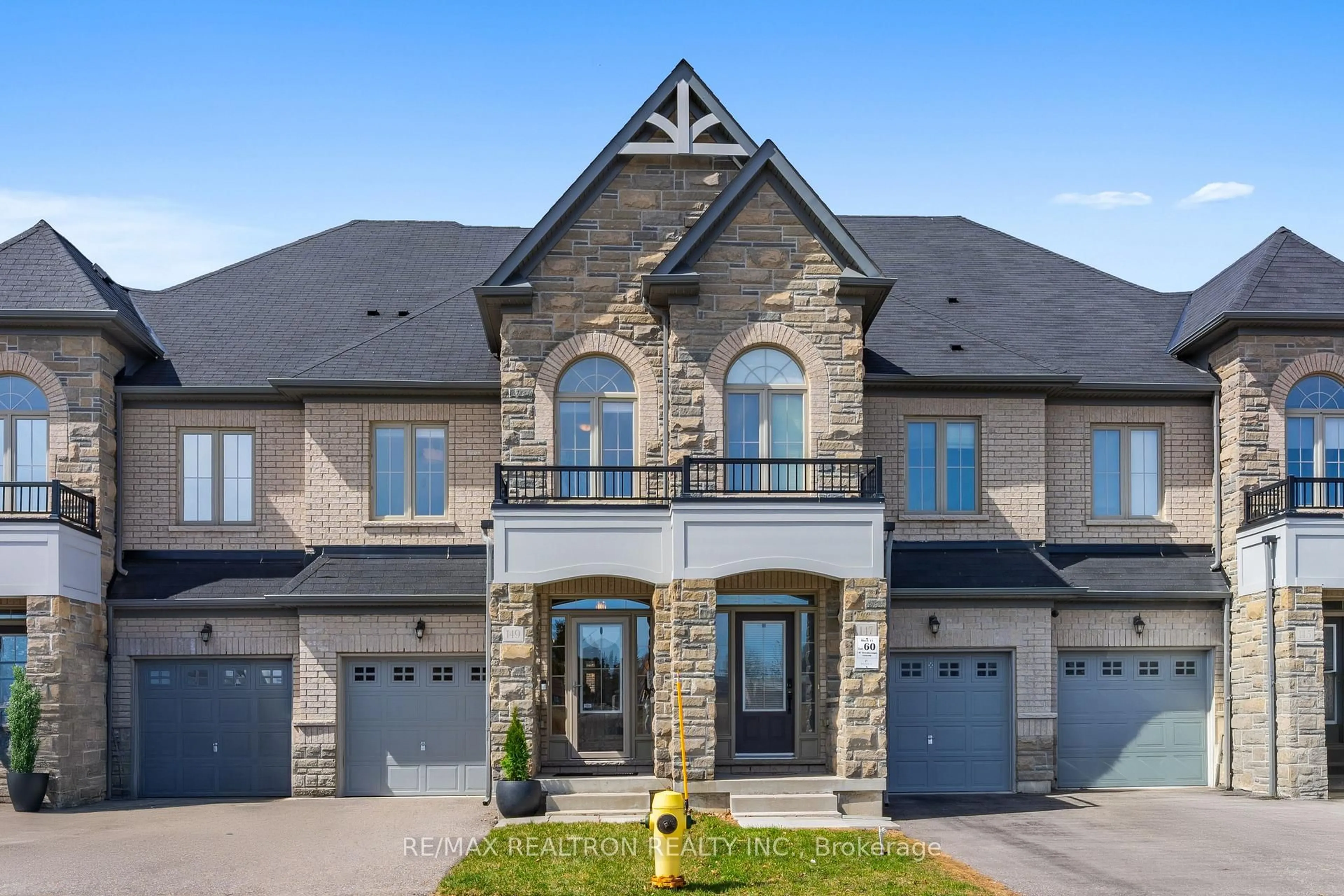 Home with brick exterior material, street for 149 Beechborough Cres, East Gwillimbury Ontario L9N 0P1