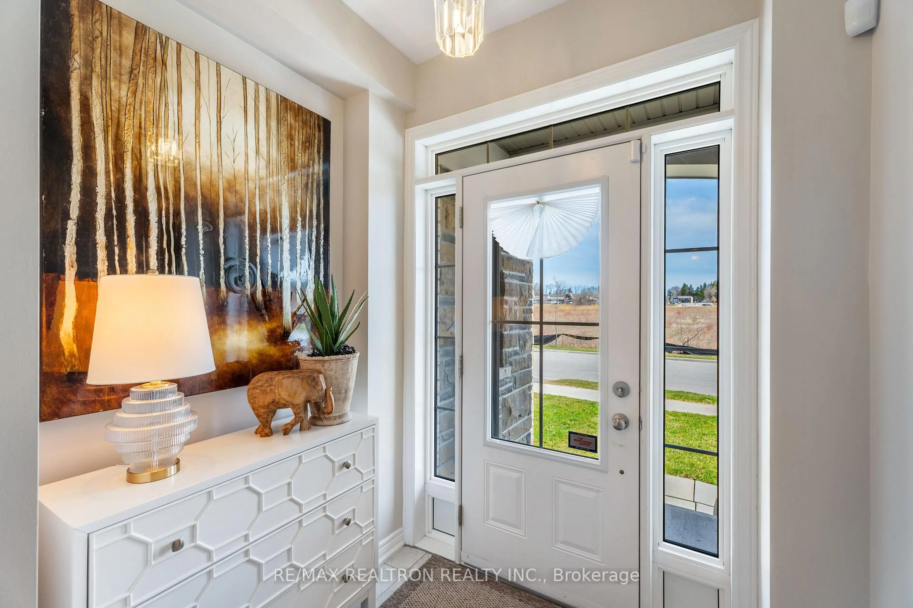 Indoor entryway for 149 Beechborough Cres, East Gwillimbury Ontario L9N 0P1