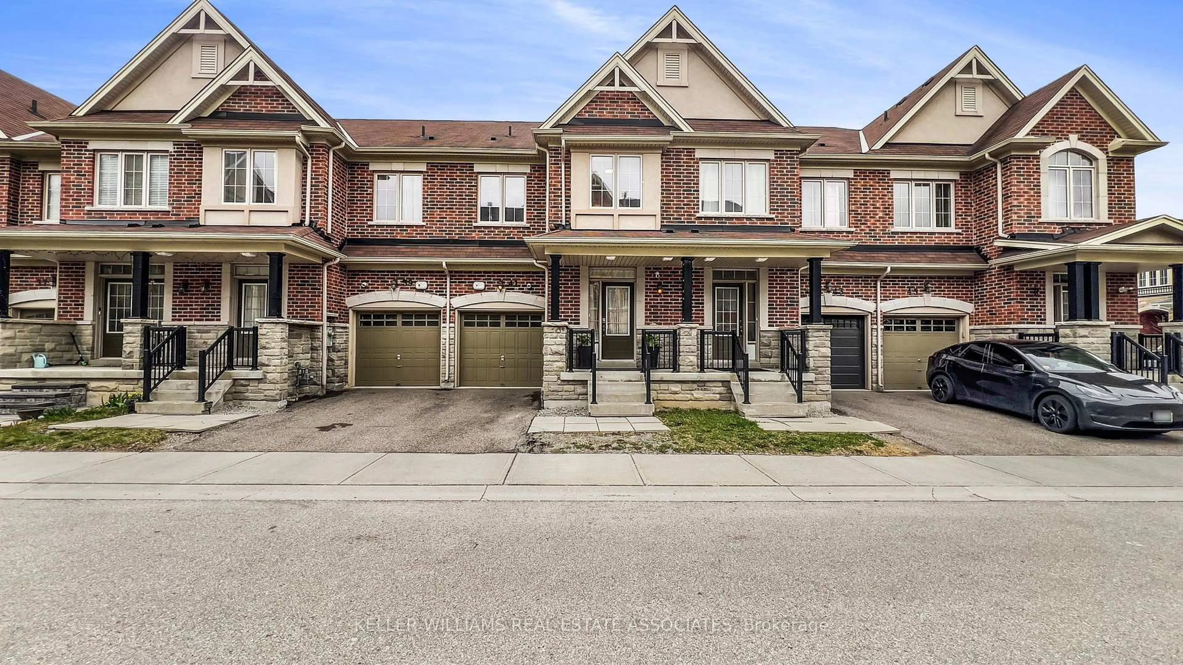 Unknown for 41 Mazarine Lane, Richmond Hill Ontario L4S 0G2
