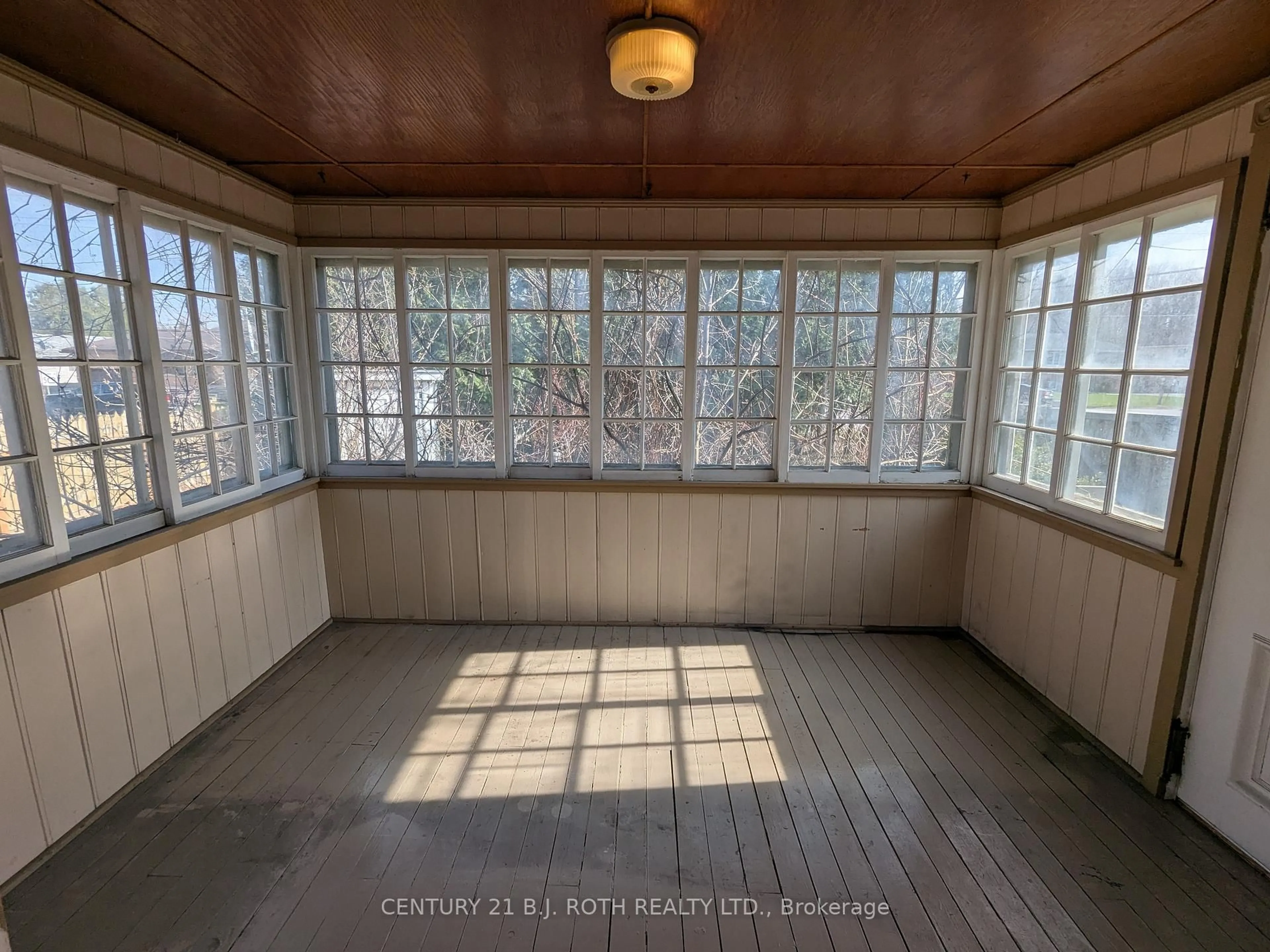 A pic of a room for 2709 25 Sdrd, Innisfil Ontario L9S 3T1
