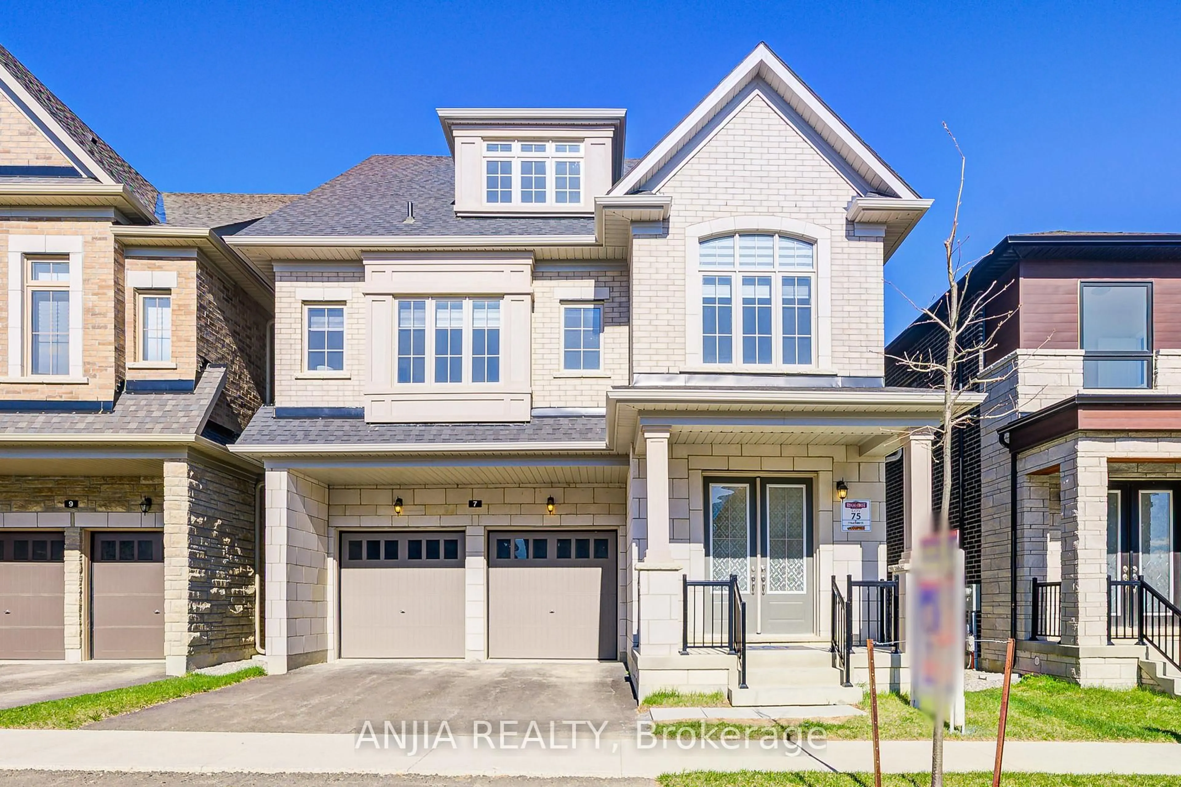 Home with brick exterior material, street for 7 Fauchard St, Richmond Hill Ontario L4E 1J6