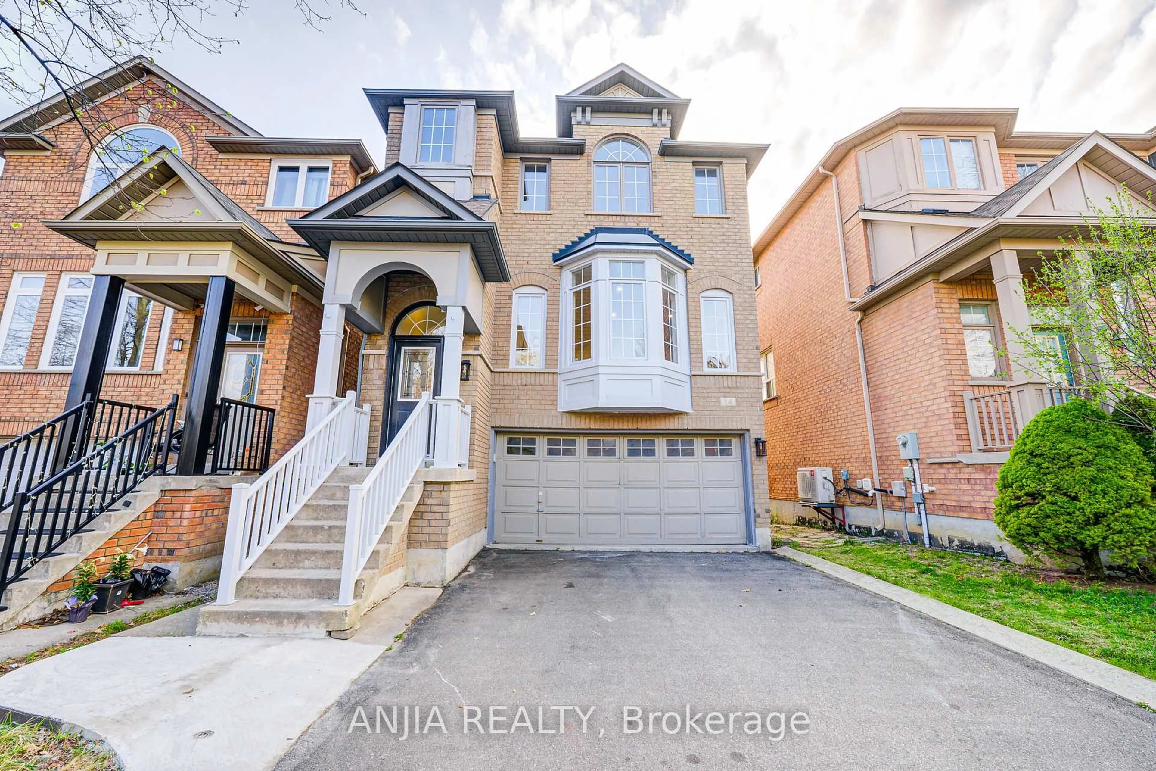 Home with brick exterior material, street for 14 Fairlawn Ave, Markham Ontario L6C 2E7