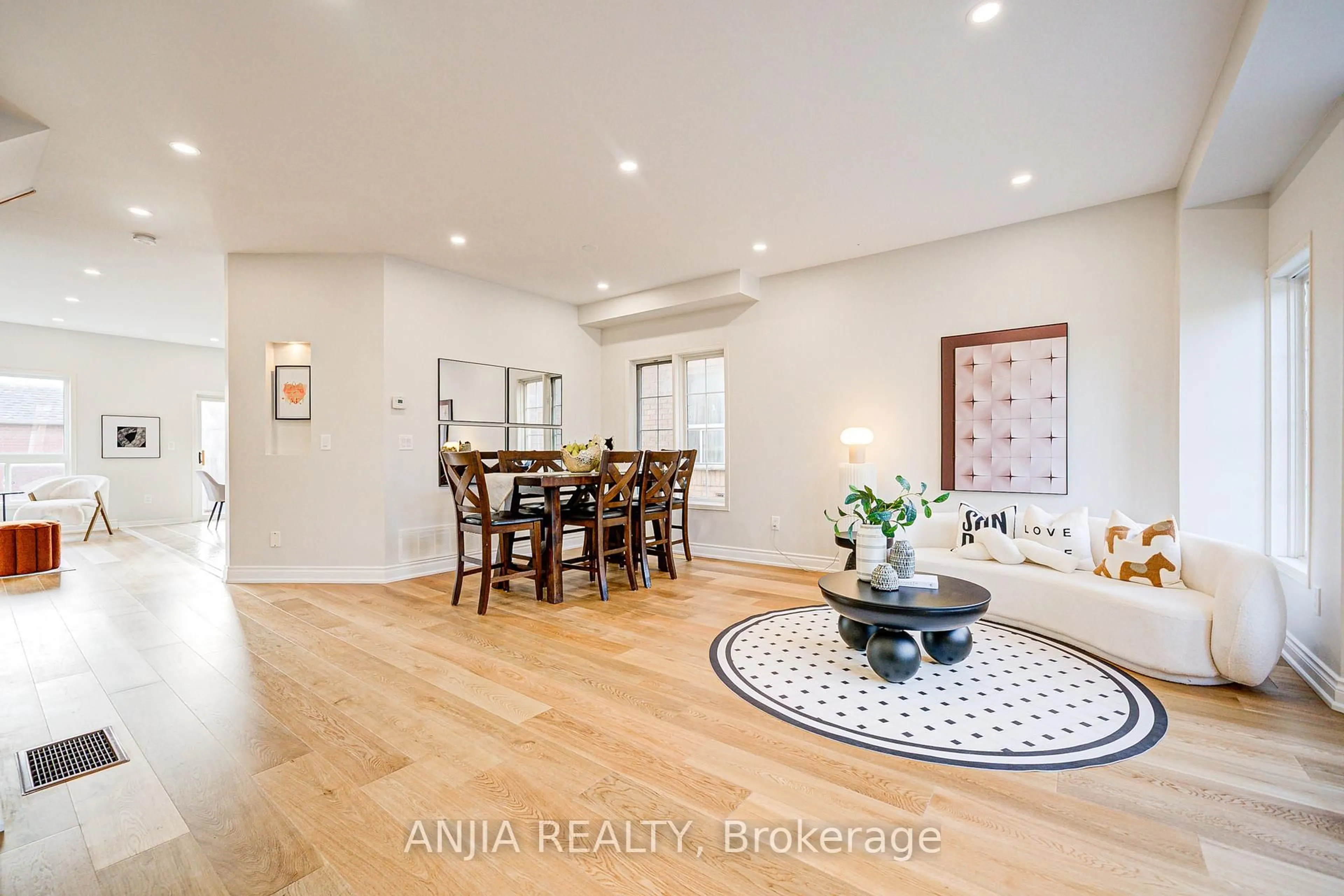 Unknown for 14 Fairlawn Ave, Markham Ontario L6C 2E7