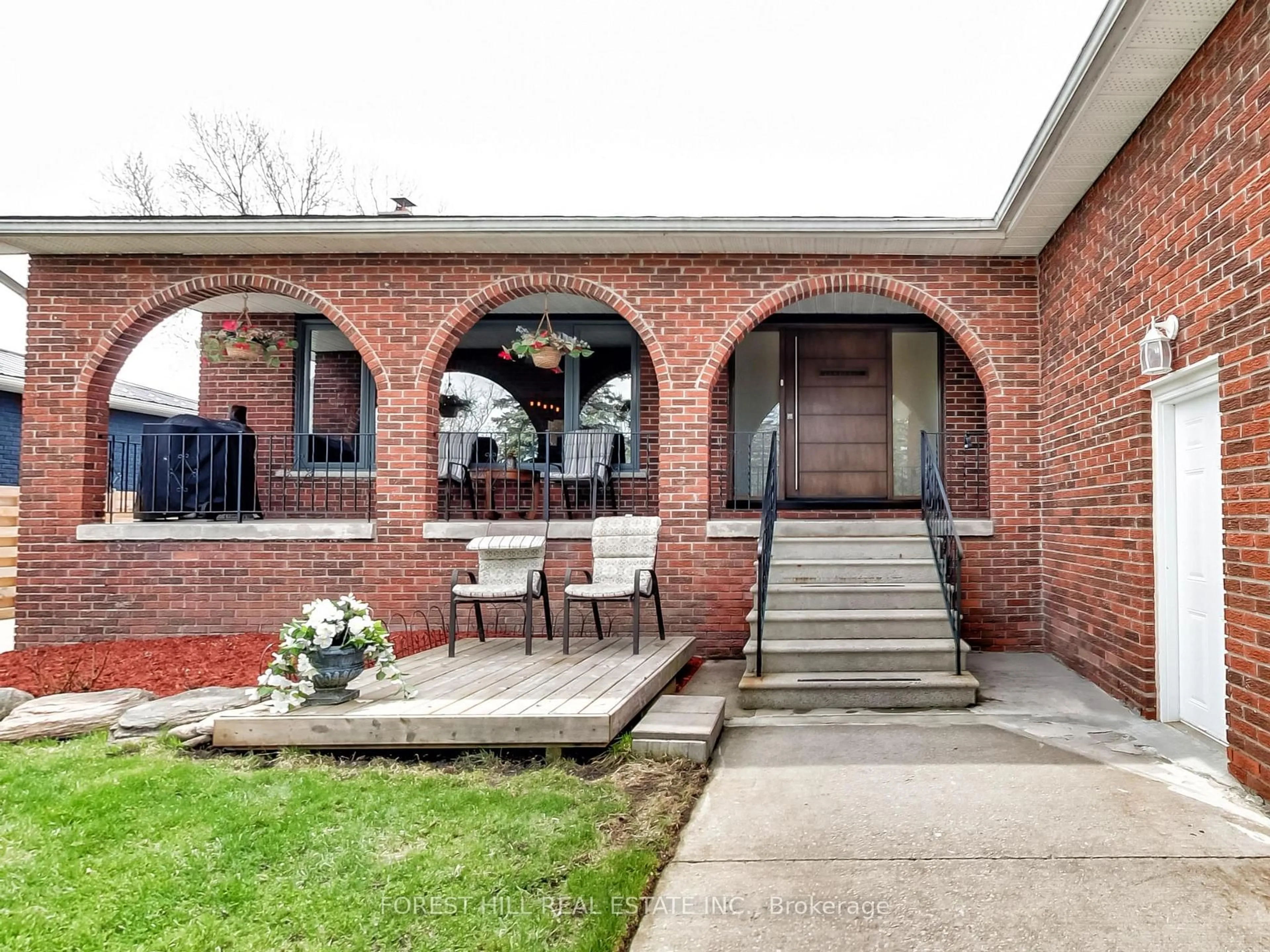 Home with brick exterior material, street for 1153 Vernor Dr, Innisfil Ontario L0L 1R0
