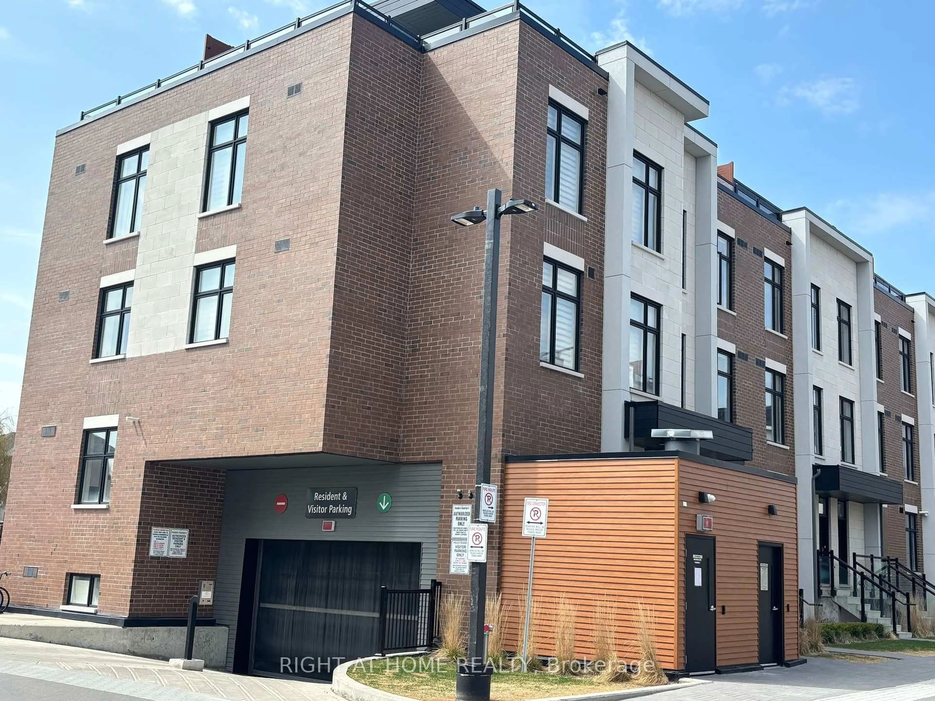 Home with brick exterior material, building for 9570 ISLINGTON Ave #U228, Vaughan Ontario L4H 5E8