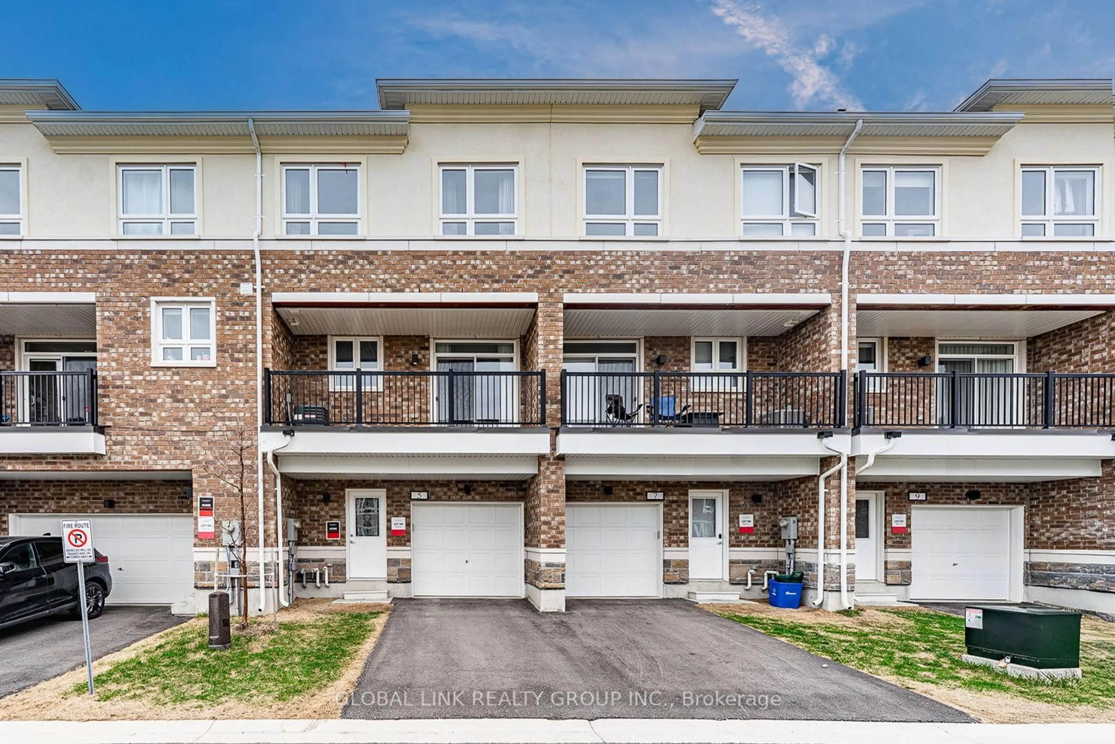 Unknown for 5 Imperial College Lane, Markham Ontario L6E 0V6