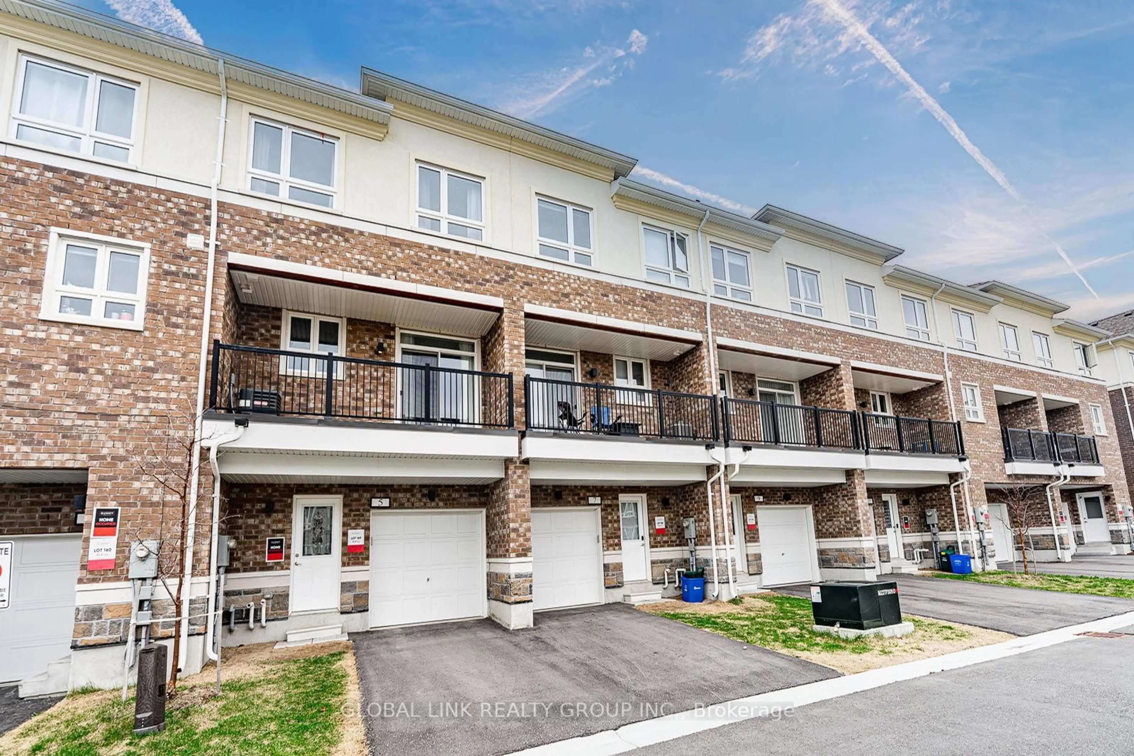 Patio, street for 5 Imperial College Lane, Markham Ontario L6E 0V6