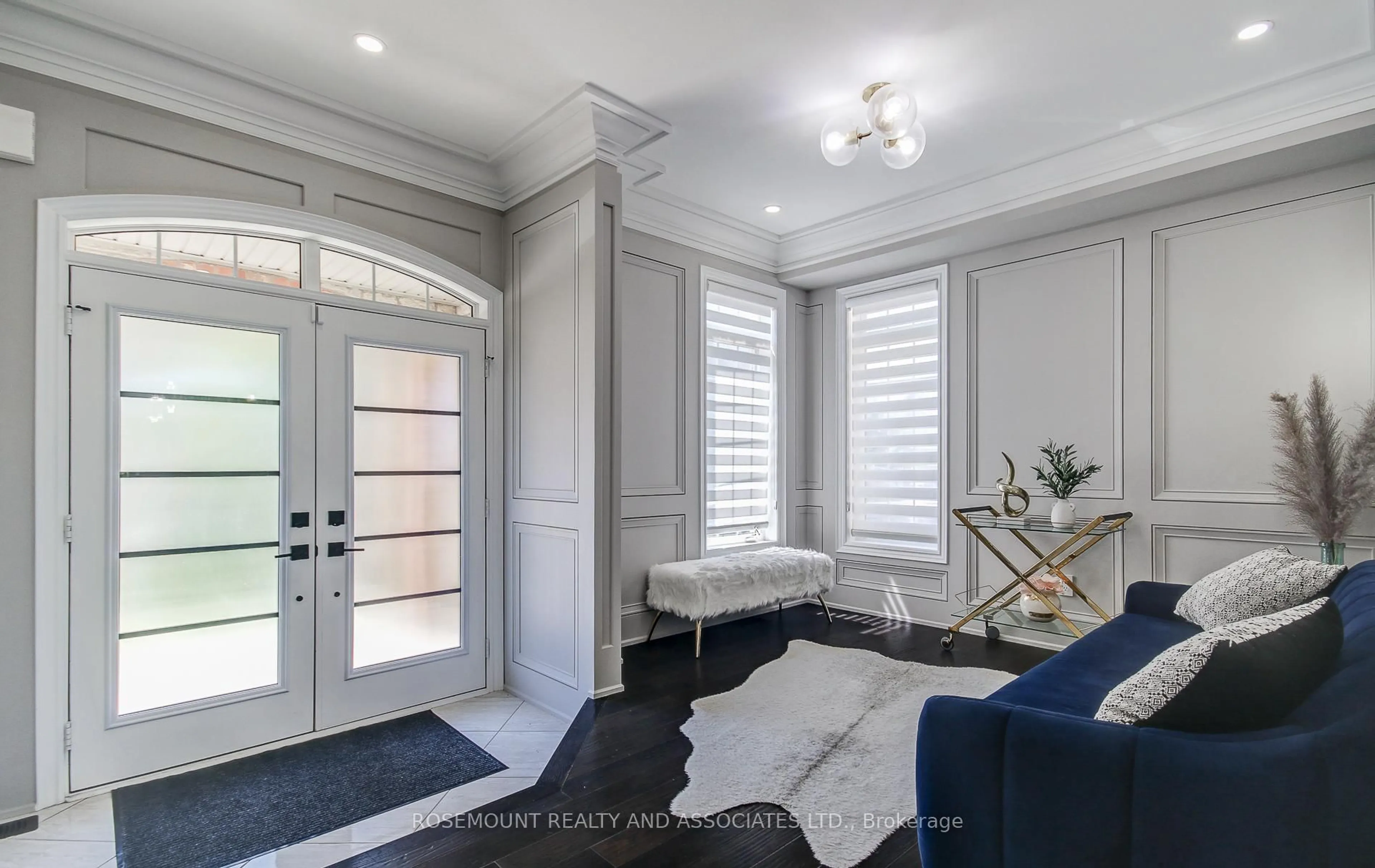 Indoor entryway for 24 Elderslie Cres, Vaughan Ontario L4H 4L4