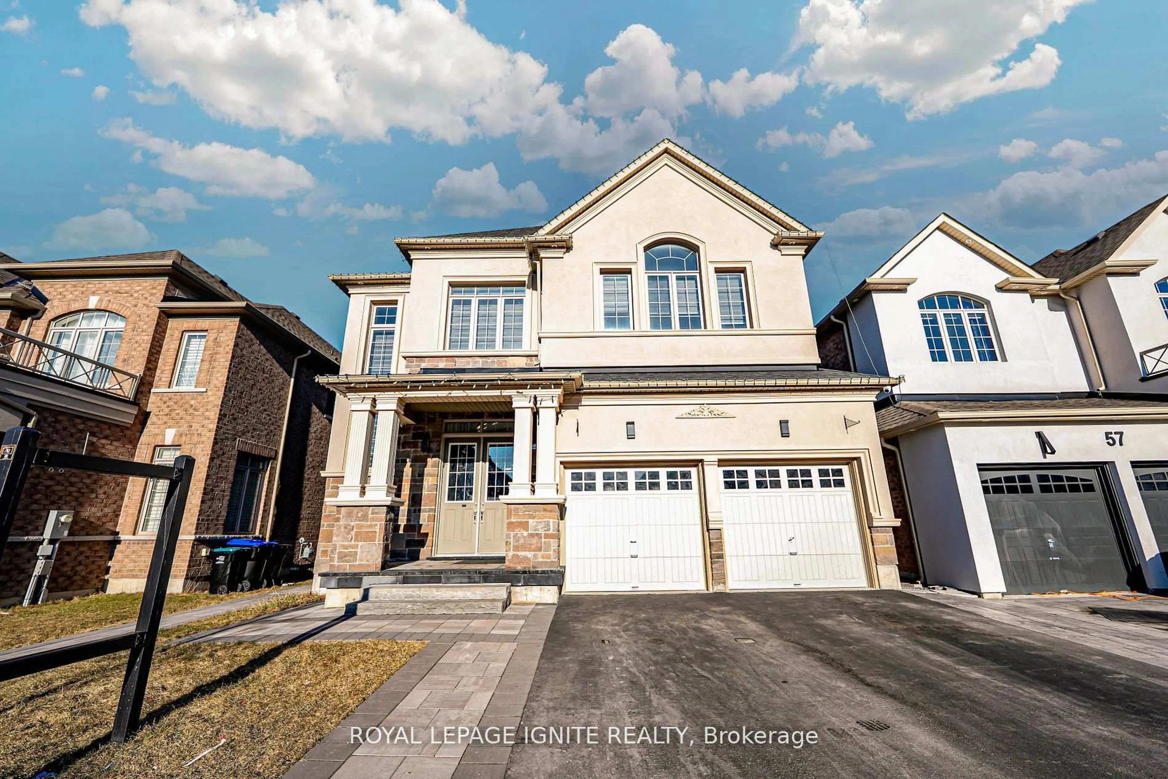 Home with brick exterior material, street for 61 Gibson Circ, Bradford West Gwillimbury Ontario L3Z 0X1