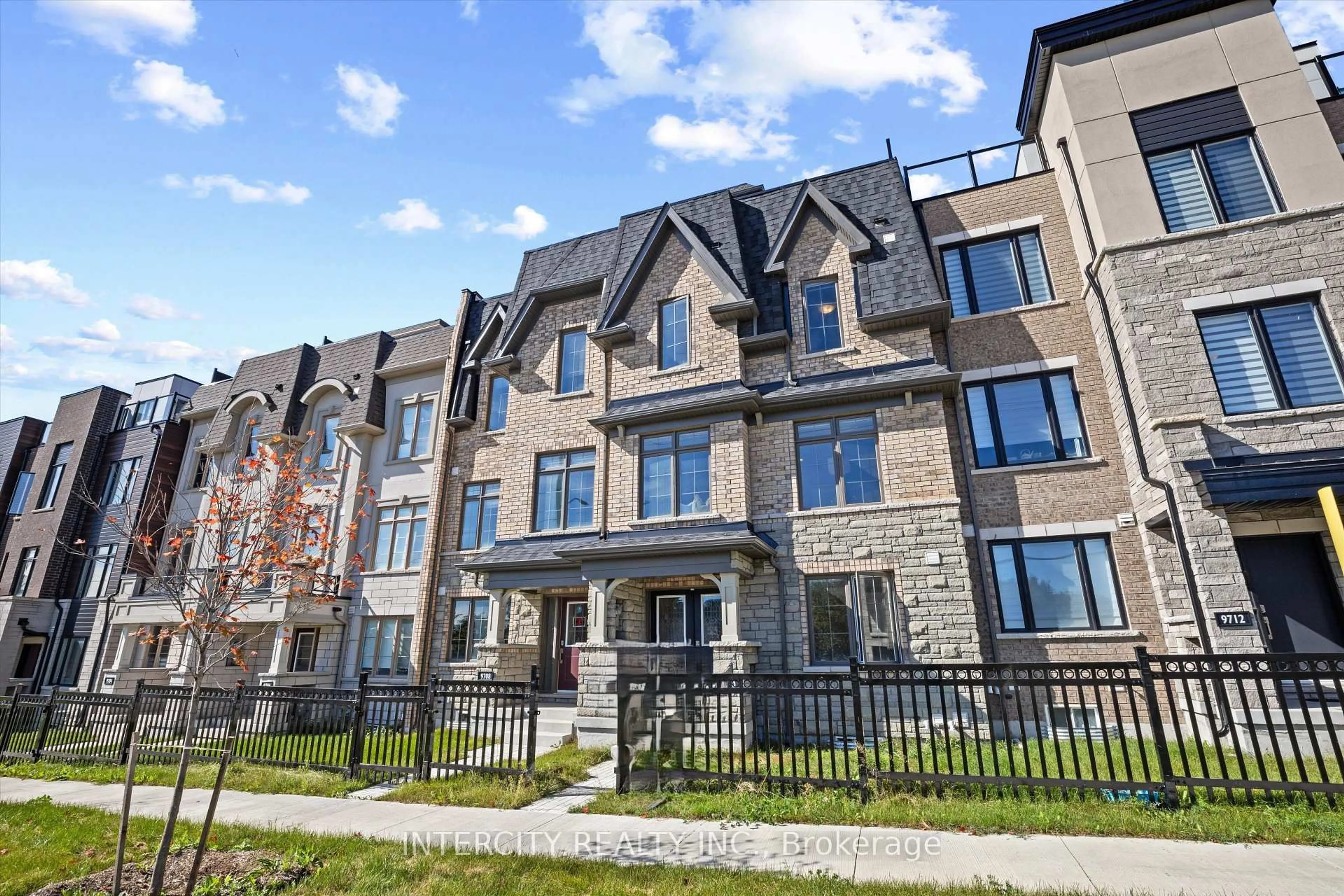 Home with brick exterior material, building for 9710 Kennedy Rd, Markham Ontario L6C 3J8