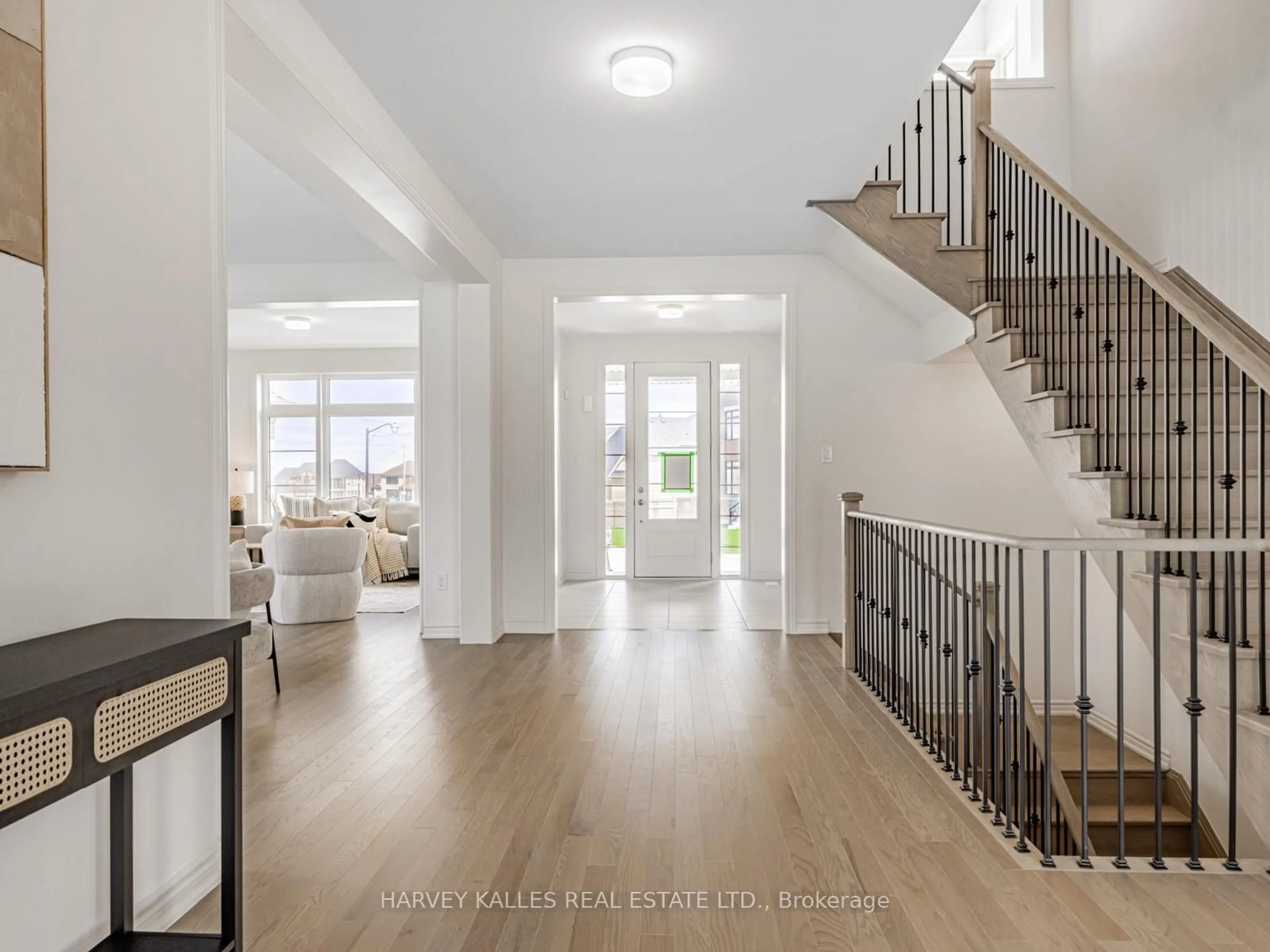 Indoor entryway for 20 Twinleaf Cres, Adjala-Tosorontio Ontario L0G 1W0
