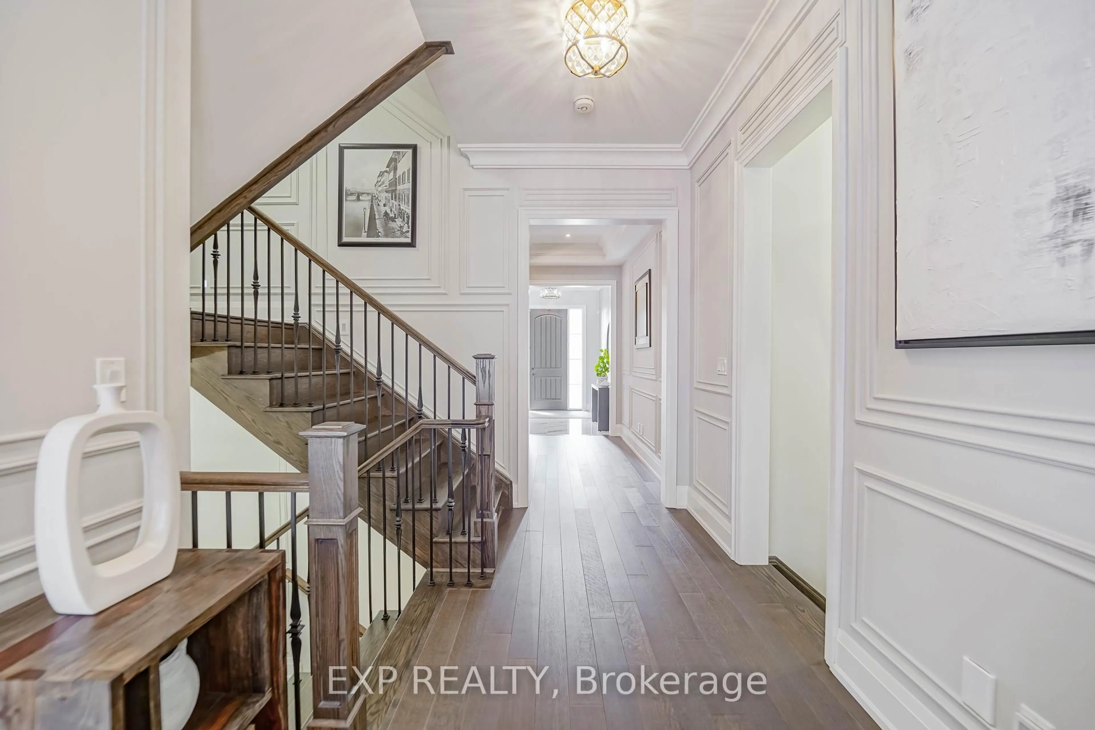 Indoor entryway for 26 Aspy Crt, Vaughan Ontario L6A 4X8