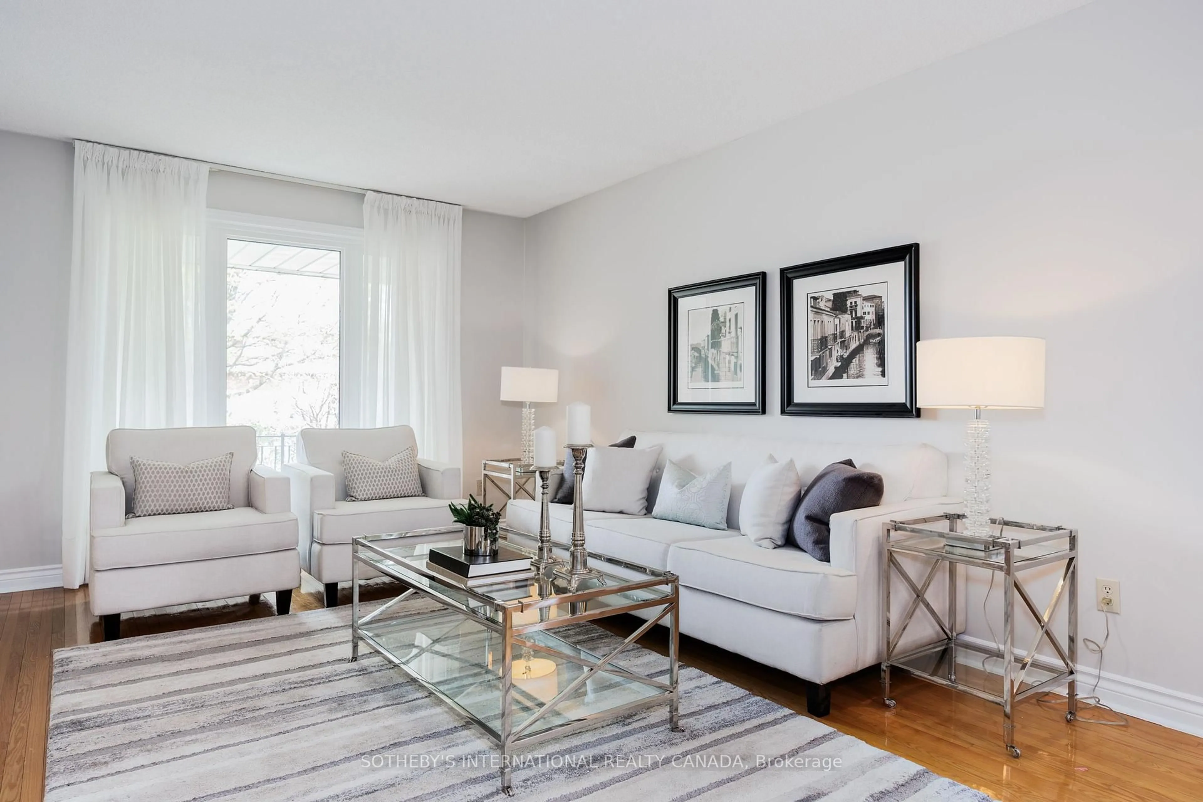 Living room with furniture, unknown for 15 Keeleview Crt, Vaughan Ontario L4K 2A7