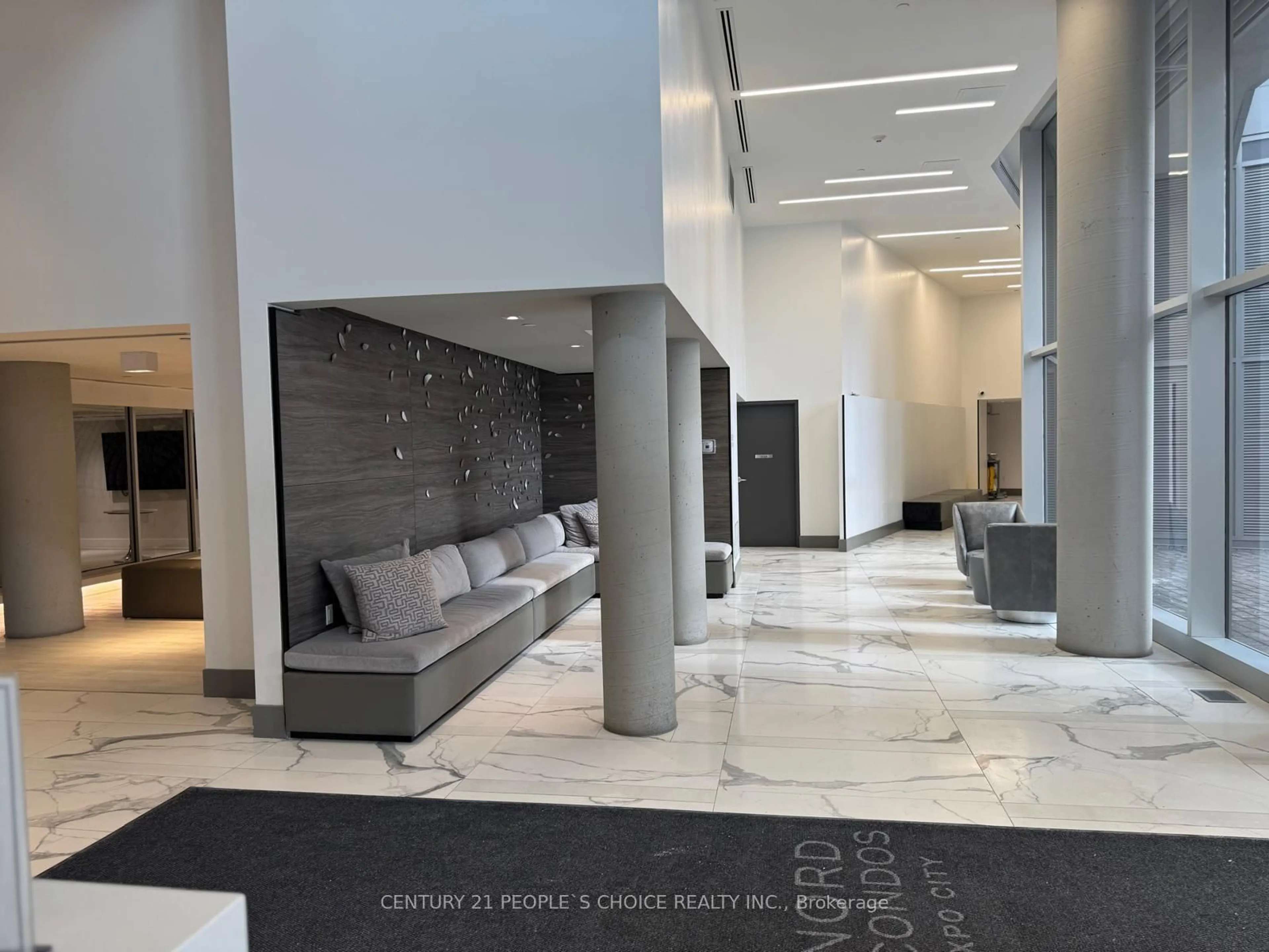 Lobby for 2908 Highway 7 Rd #526, Vaughan Ontario L4K 0K5
