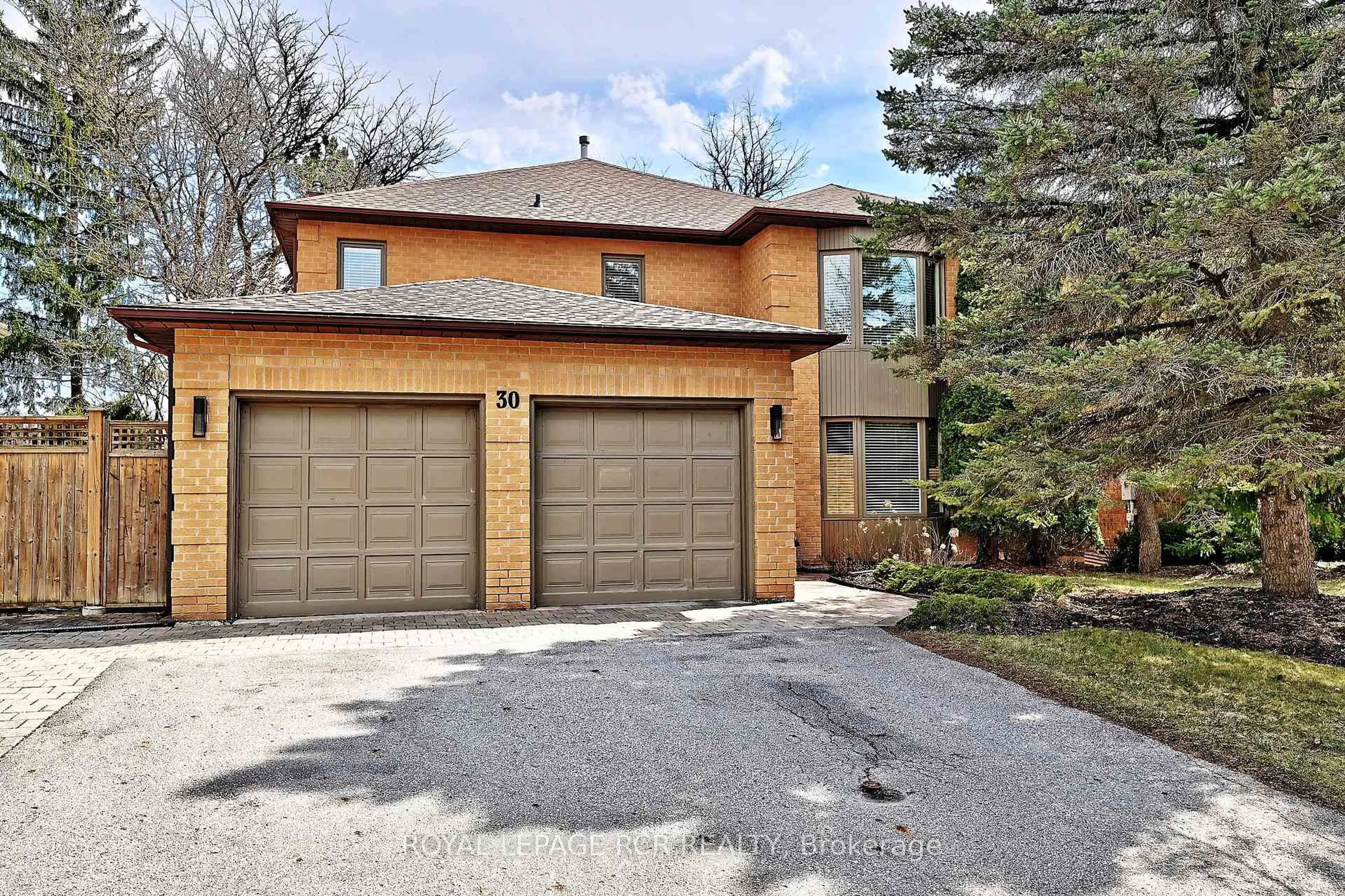 Home with brick exterior material, street for 30 Owls Foot Cres, Aurora Ontario L4G 6A2